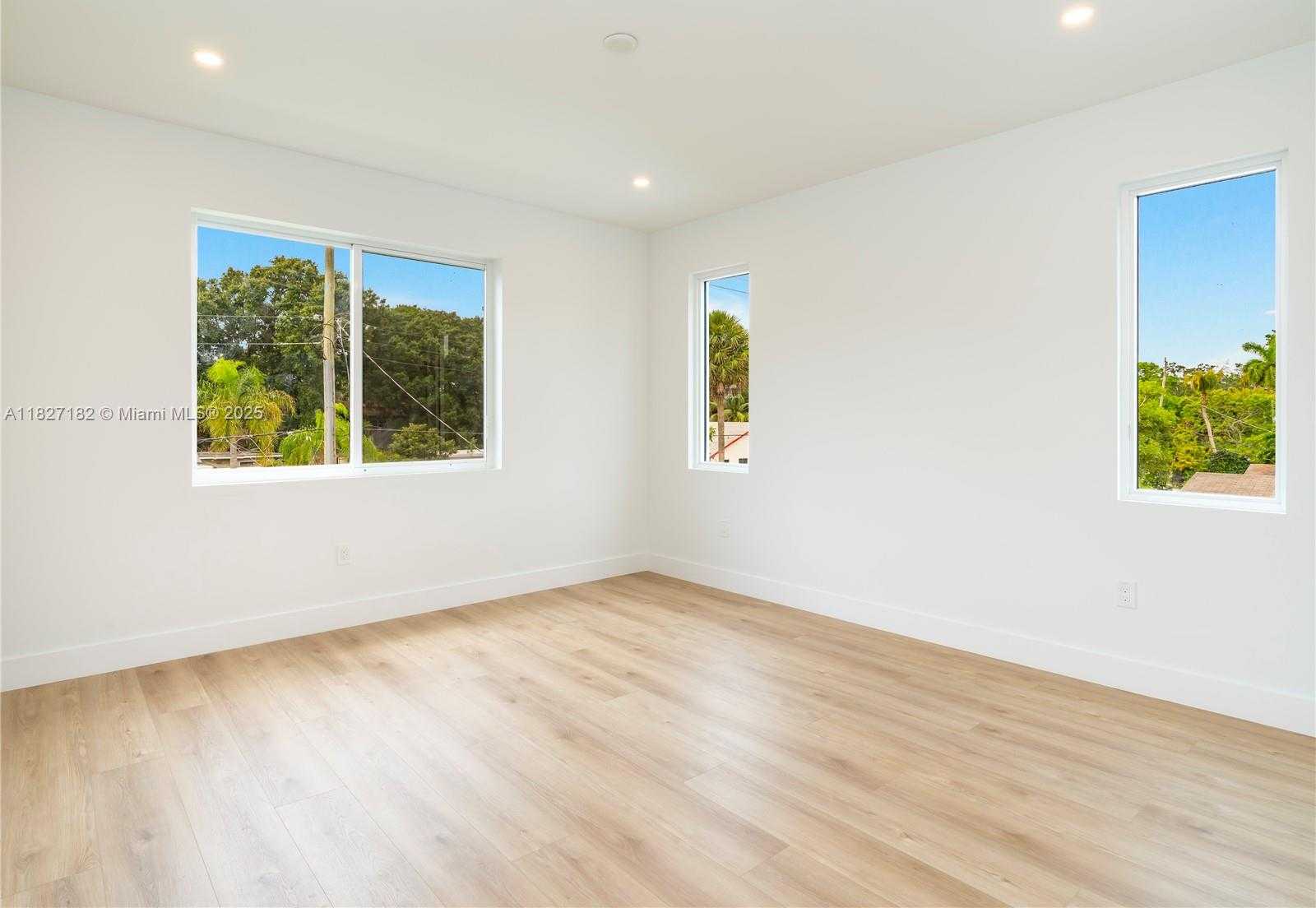 Small Image of 2107 SOUTH WEST 18TH AVE, Fort Lauderdale Number 25