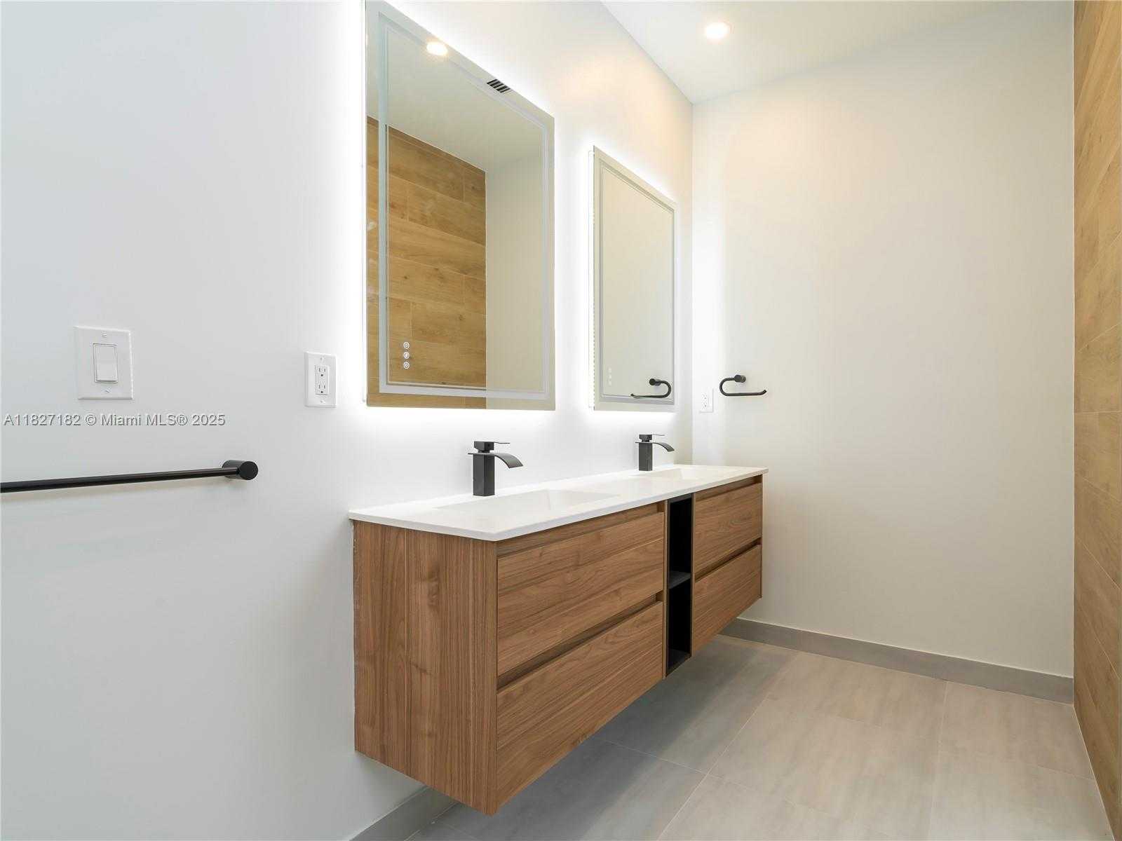 Small Image of 2107 SOUTH WEST 18TH AVE, Fort Lauderdale Number 28