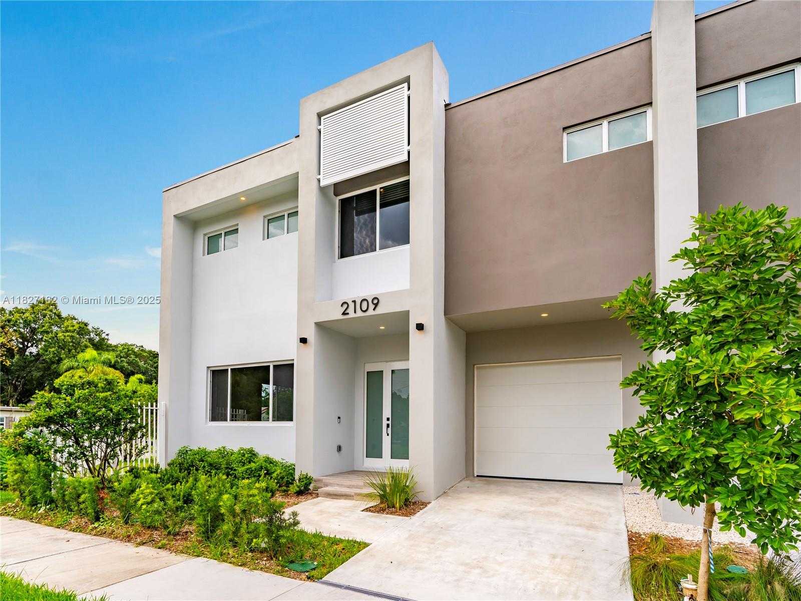 Small Image of 2107 SOUTH WEST 18TH AVE, Fort Lauderdale Number 3