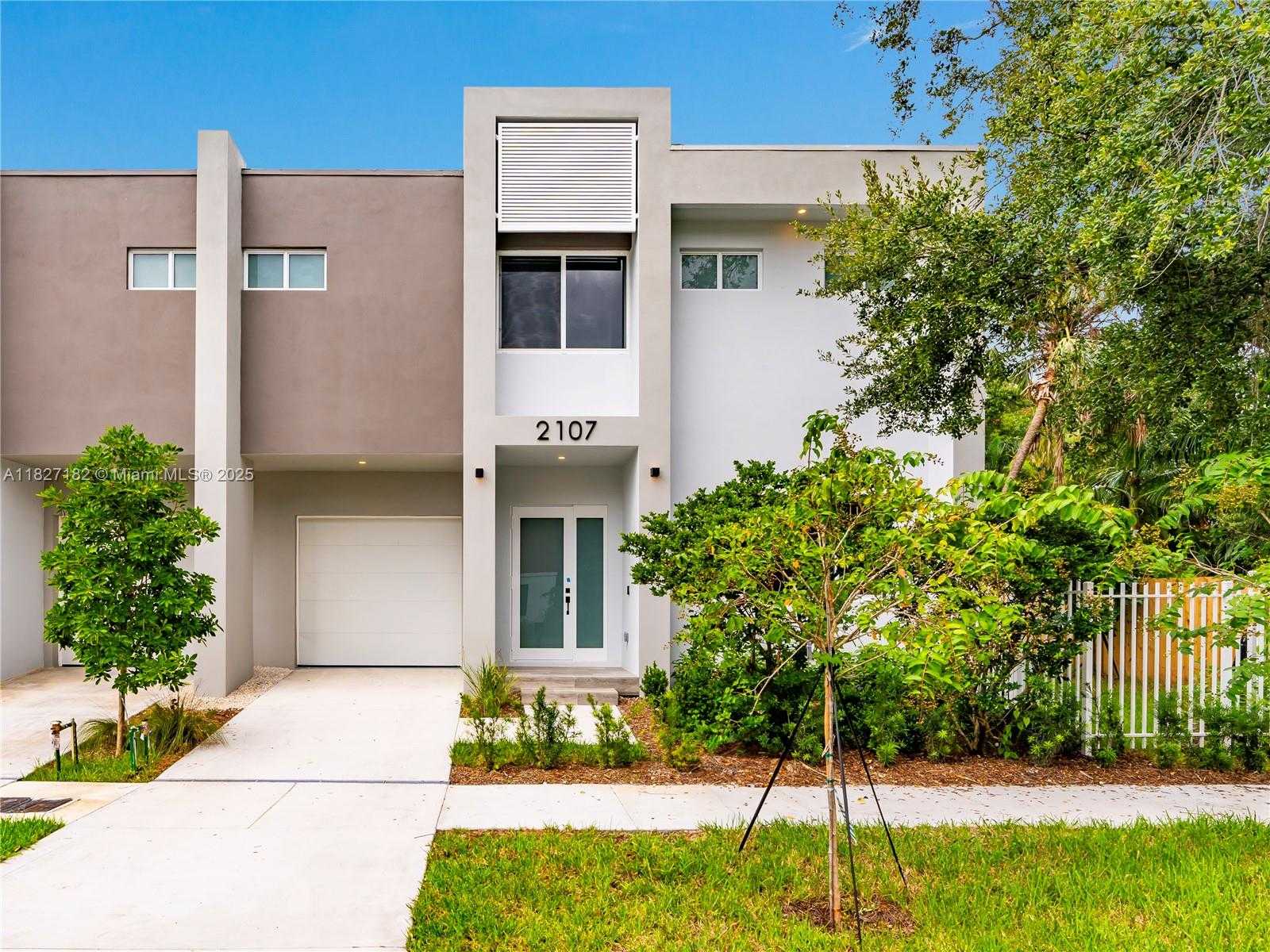 Small Image of 2107 SOUTH WEST 18TH AVE, Fort Lauderdale Number 4