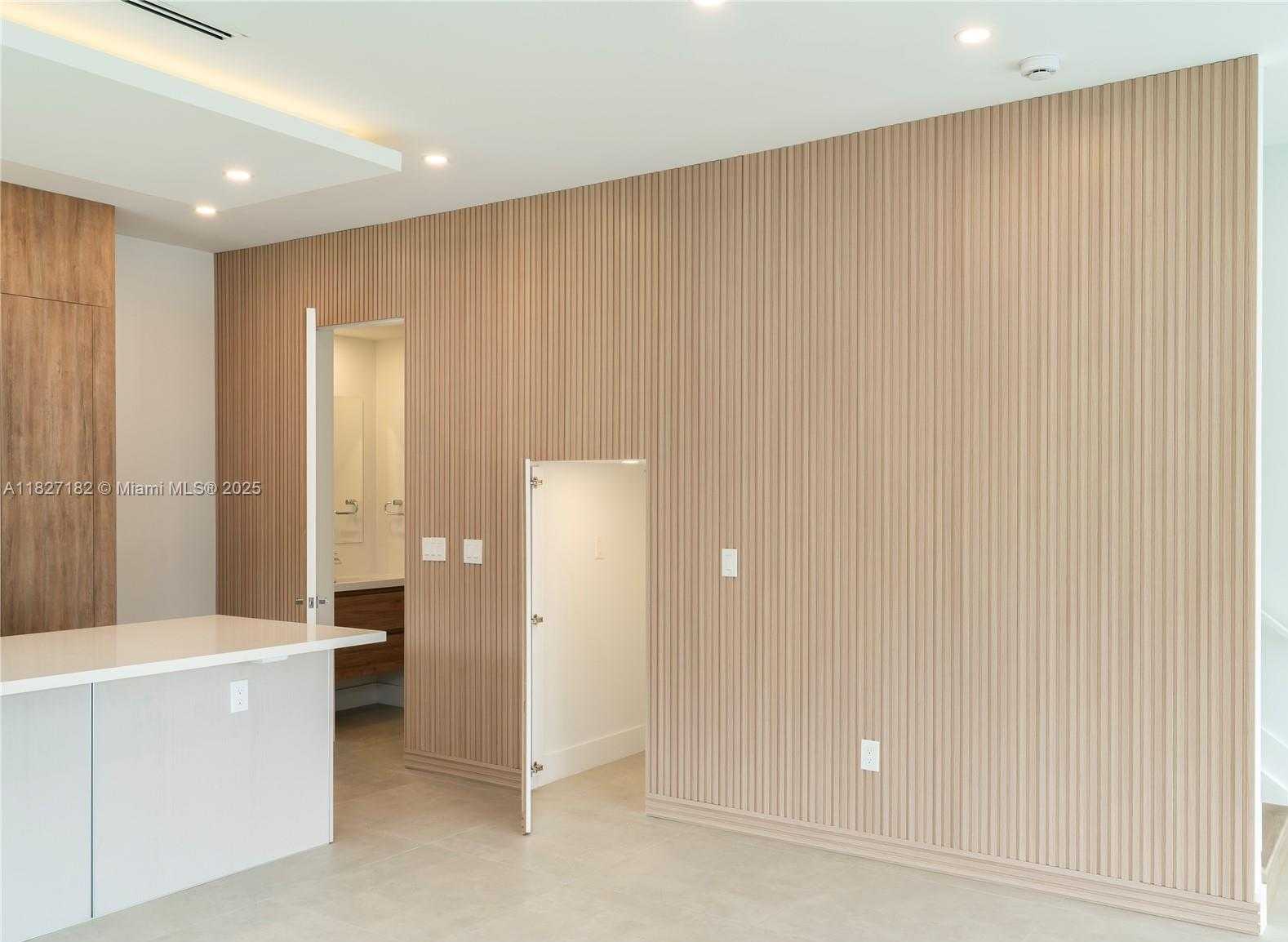 Small Image of 2107 SOUTH WEST 18TH AVE, Fort Lauderdale Number 8