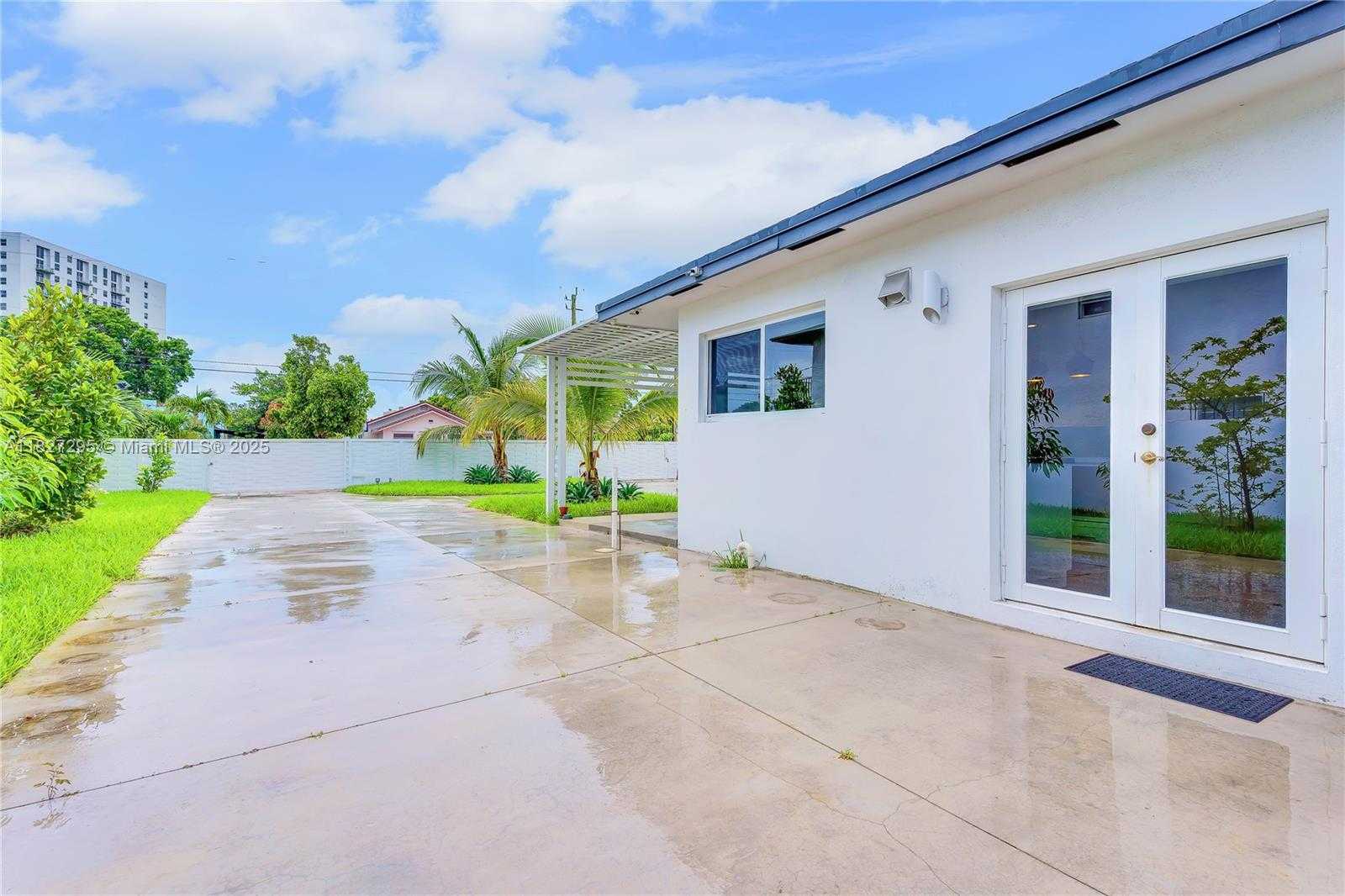 Small Image of 2247 NORTH WEST 2ND ST, Miami Number 10