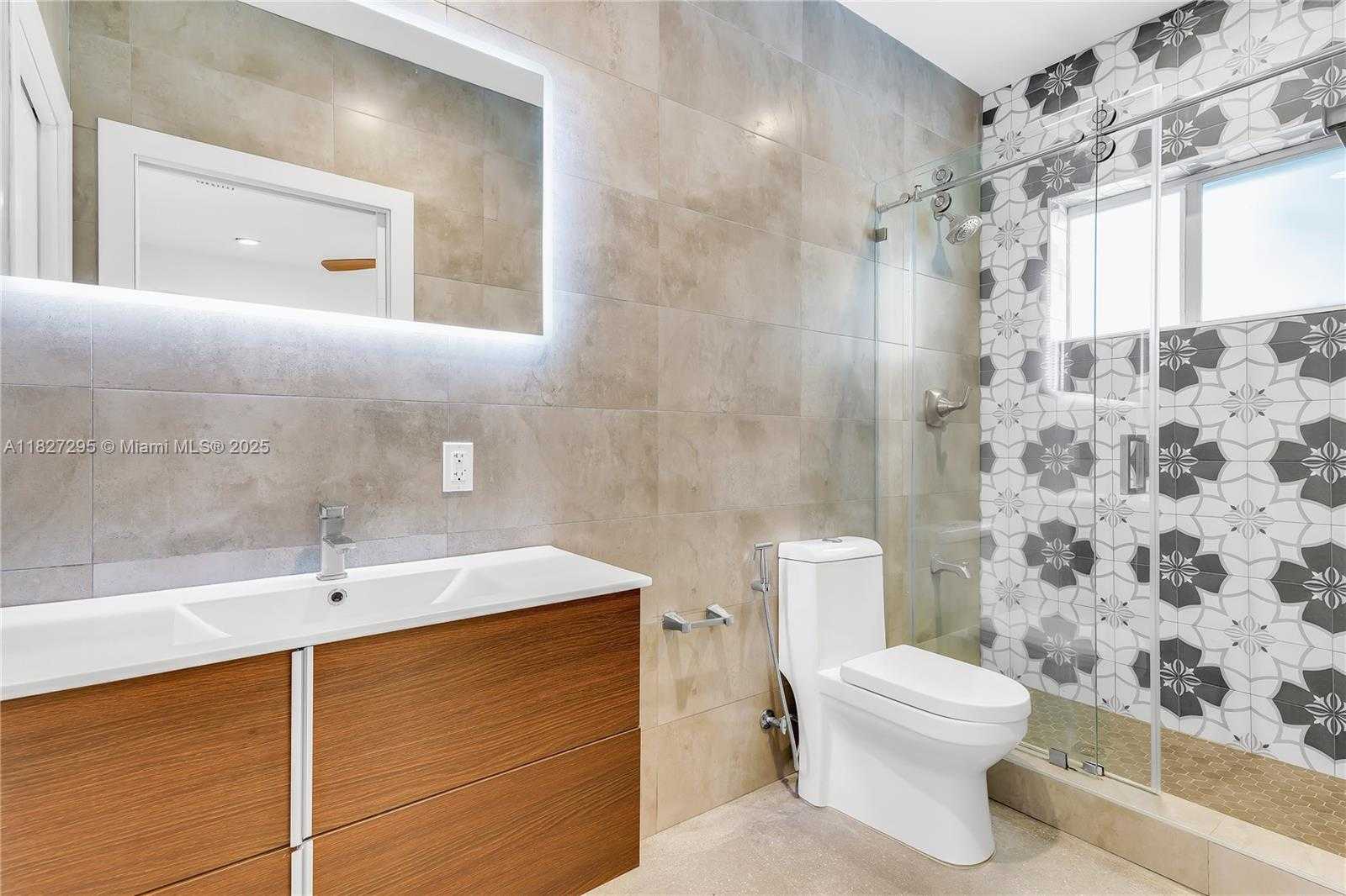 Small Image of 2247 NORTH WEST 2ND ST, Miami Number 23