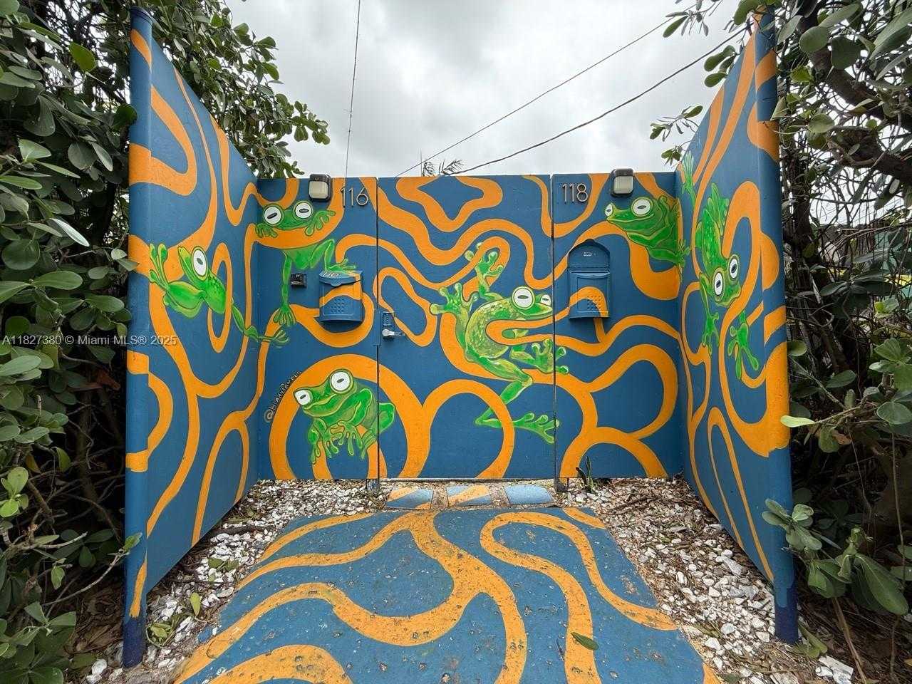 Small Image of Miami Number 3