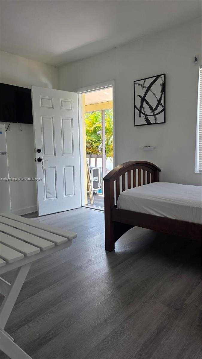Small Image of 2729 NORTH WEST 47TH ST, Miami Number 13