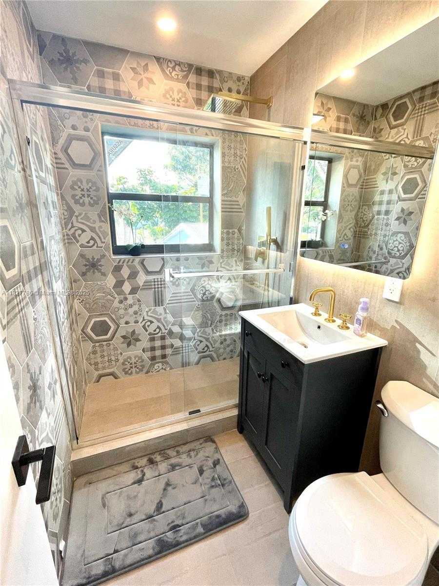 Small Image of 1215 EAST BROWARD BLVD, Fort Lauderdale Number 17