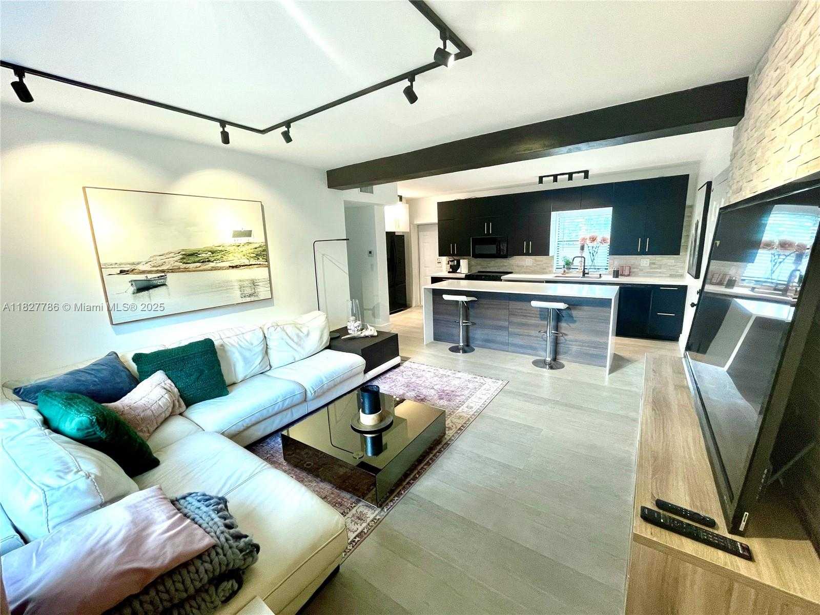 Small Image of 1215 EAST BROWARD BLVD, Fort Lauderdale Number 22