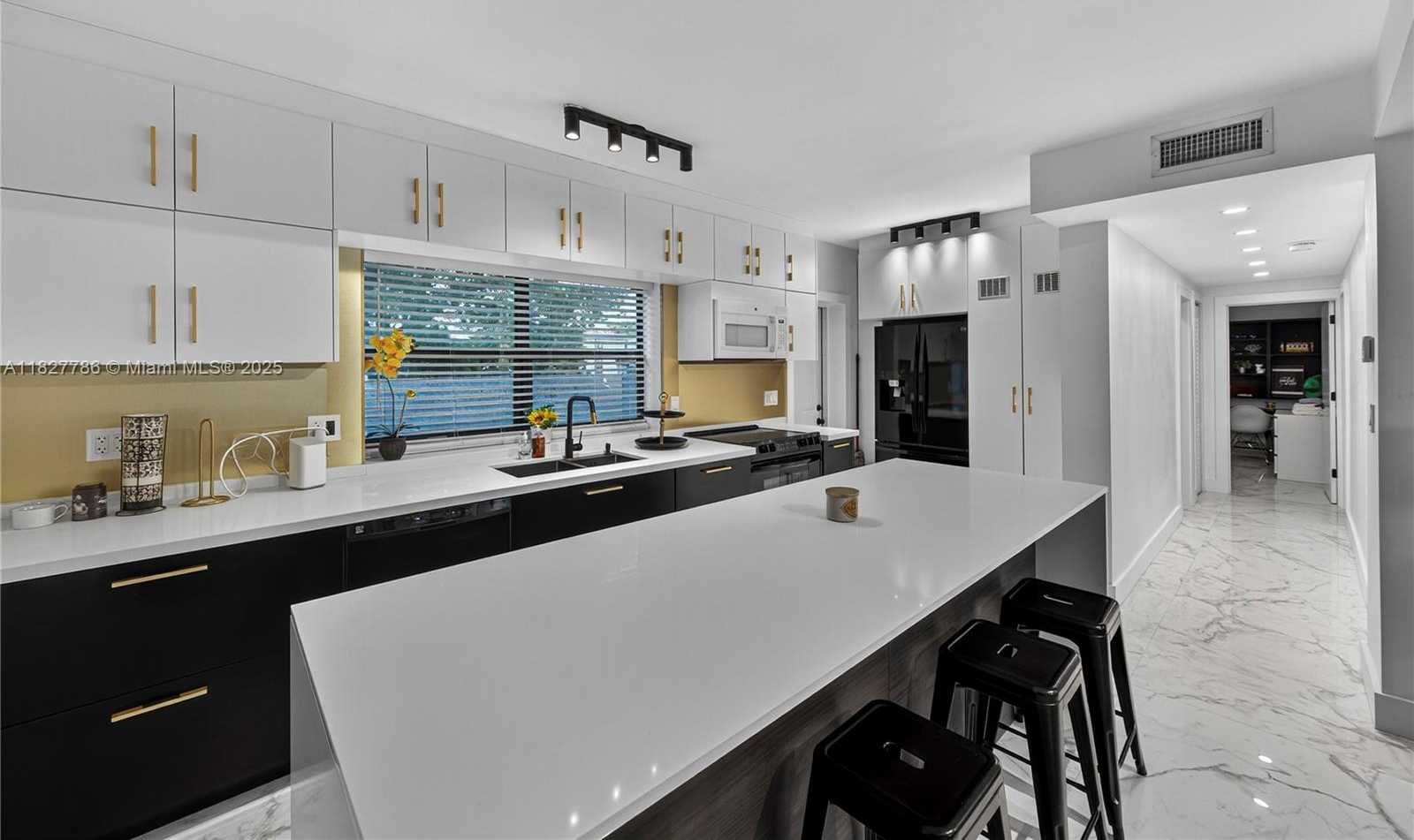Small Image of 1215 EAST BROWARD BLVD, Fort Lauderdale Number 28