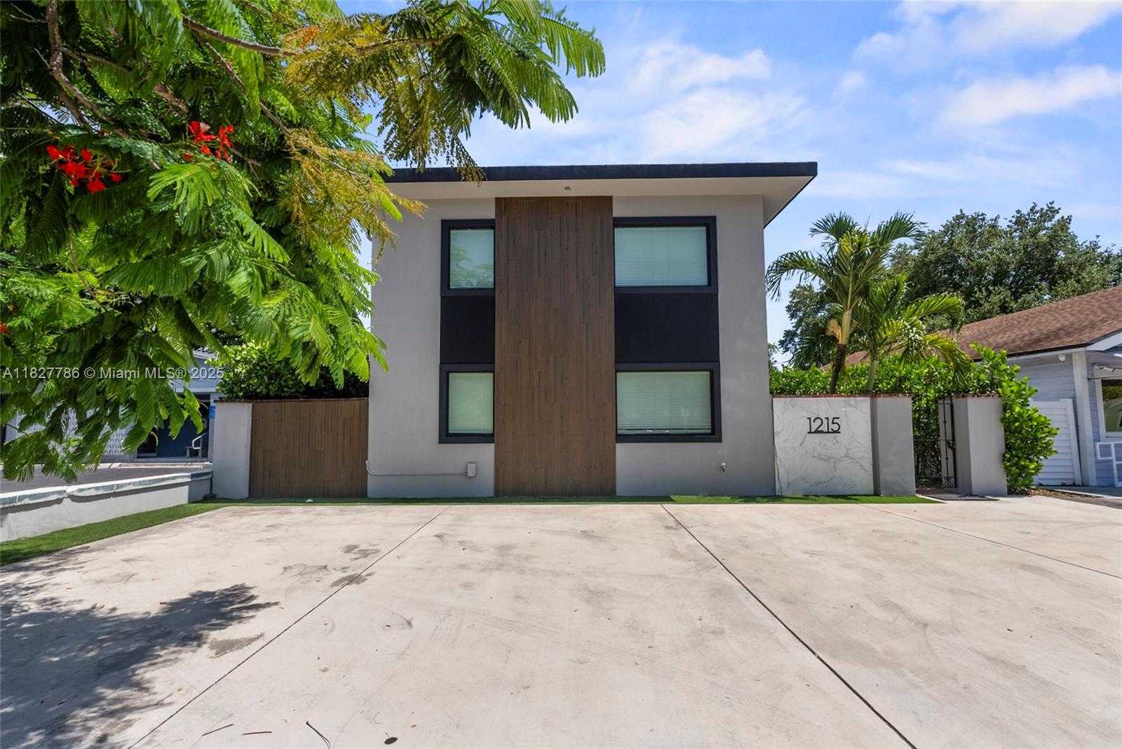 Small Image of 1215 EAST BROWARD BLVD, Fort Lauderdale Number 3