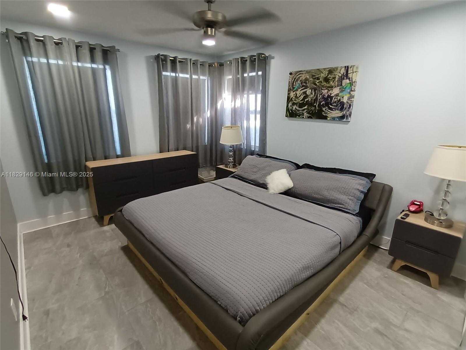Small Image of 2242 POLK ST #3, Hollywood Number 15