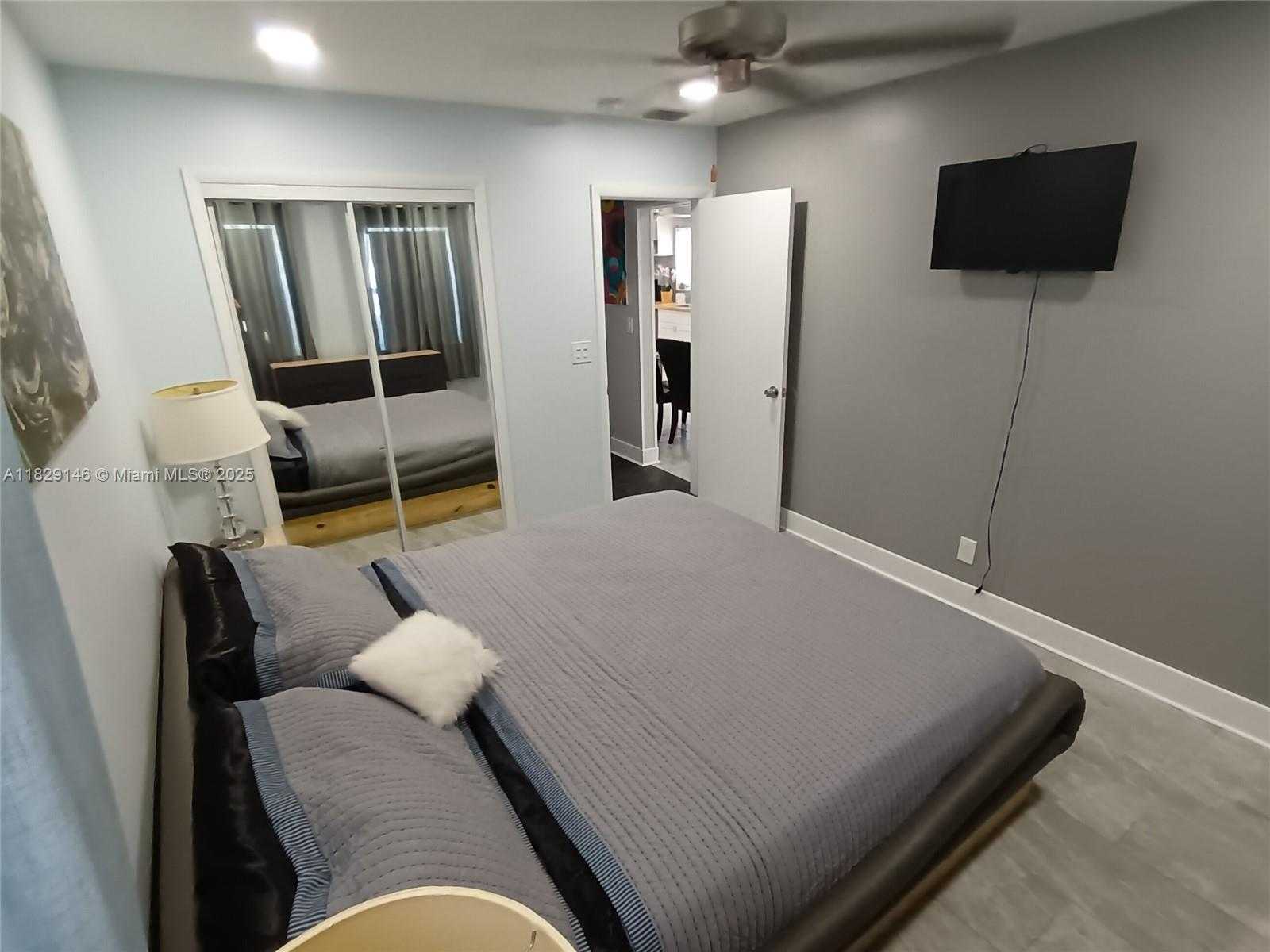 Small Image of 2242 POLK ST #3, Hollywood Number 21