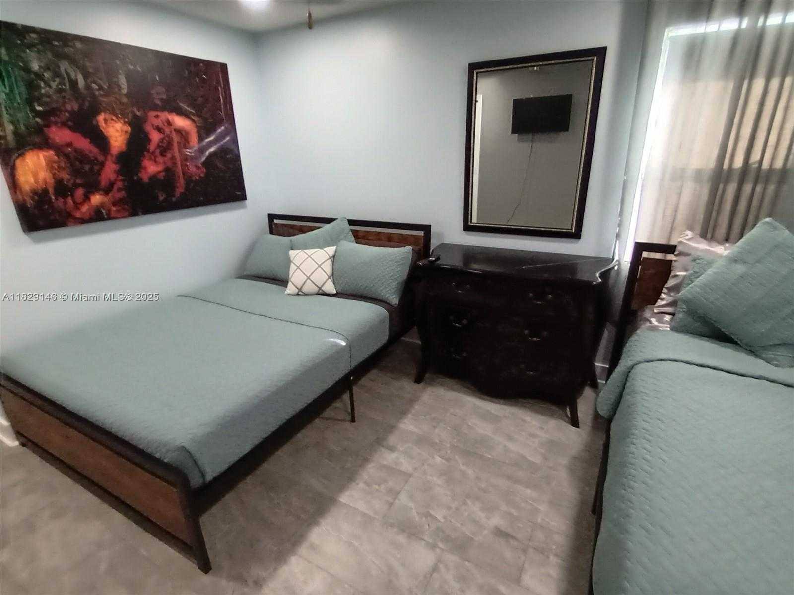 Small Image of 2242 POLK ST #3, Hollywood Number 32