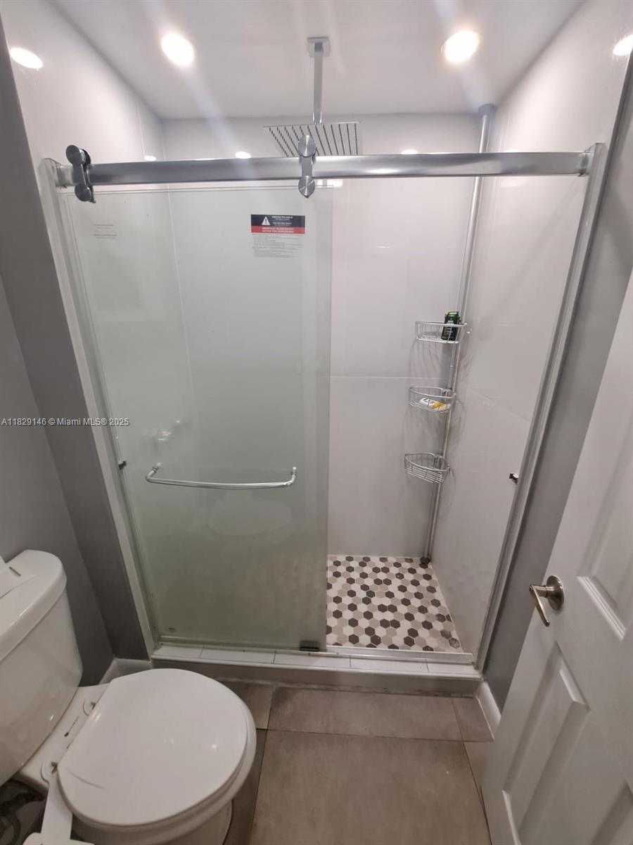 Small Image of 2242 POLK ST #3, Hollywood Number 33