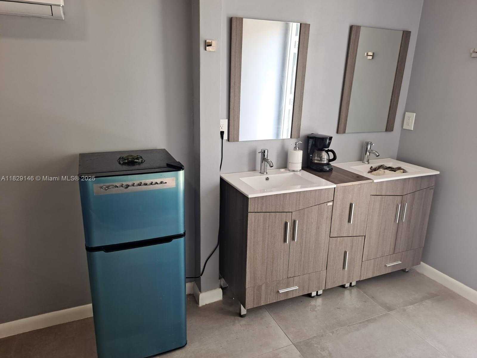 Small Image of 2242 POLK ST #3, Hollywood Number 36