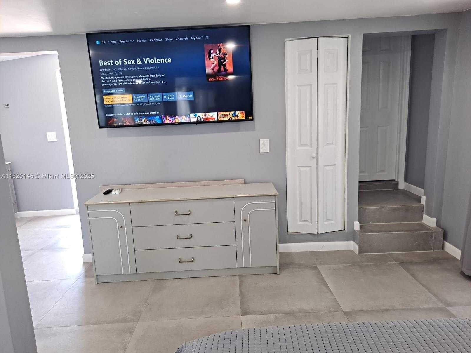 Small Image of 2242 POLK ST #3, Hollywood Number 44