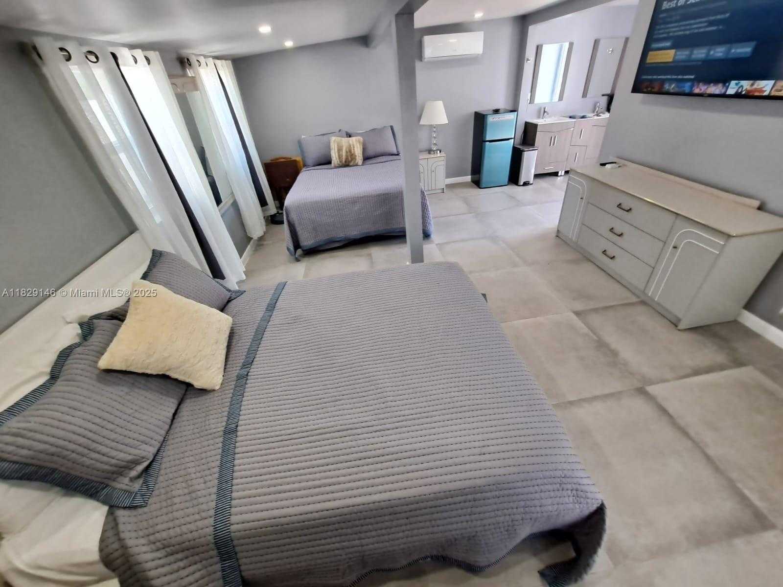 Small Image of 2242 POLK ST #3, Hollywood Number 53