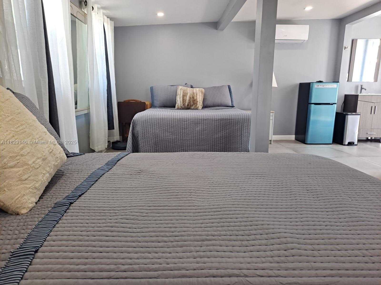 Small Image of 2242 POLK ST #3, Hollywood Number 54