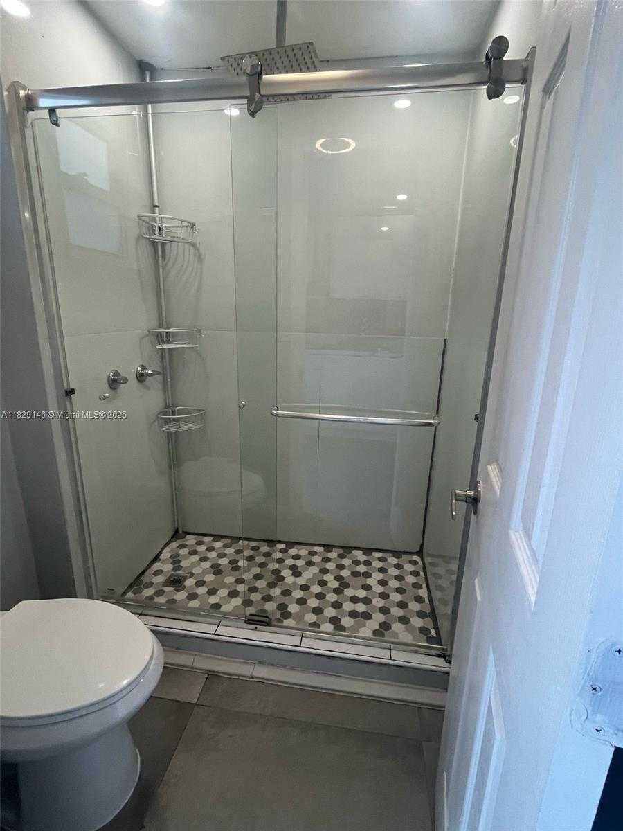 Small Image of 2242 POLK ST #3, Hollywood Number 57