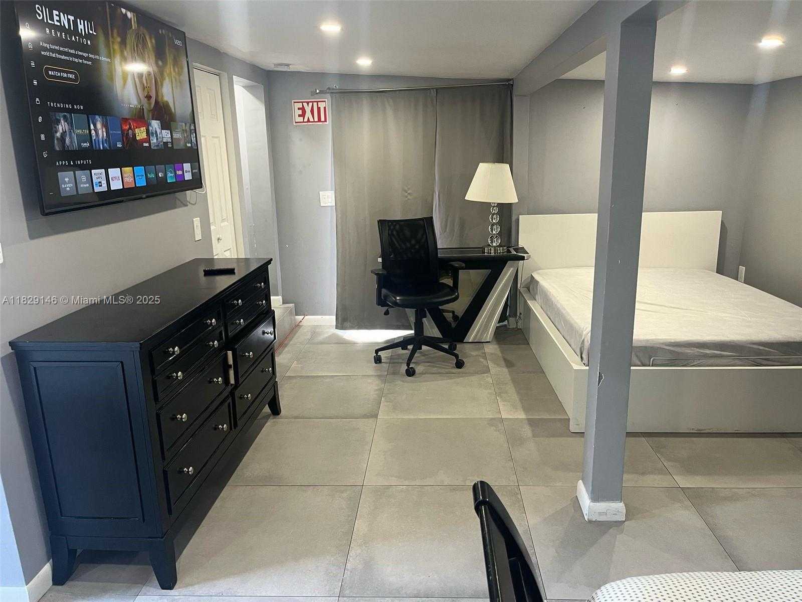 Small Image of 2242 POLK ST #3, Hollywood Number 67