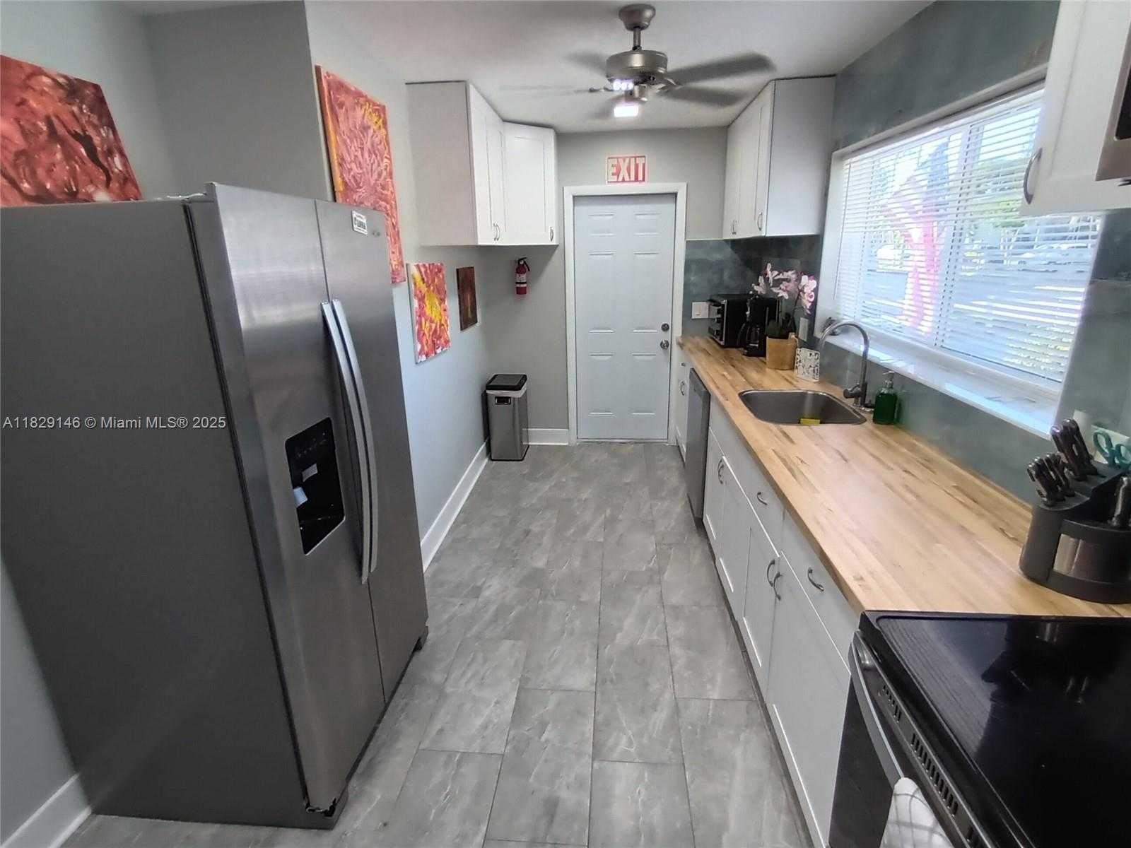 Small Image of 2242 POLK ST #3, Hollywood Number 7