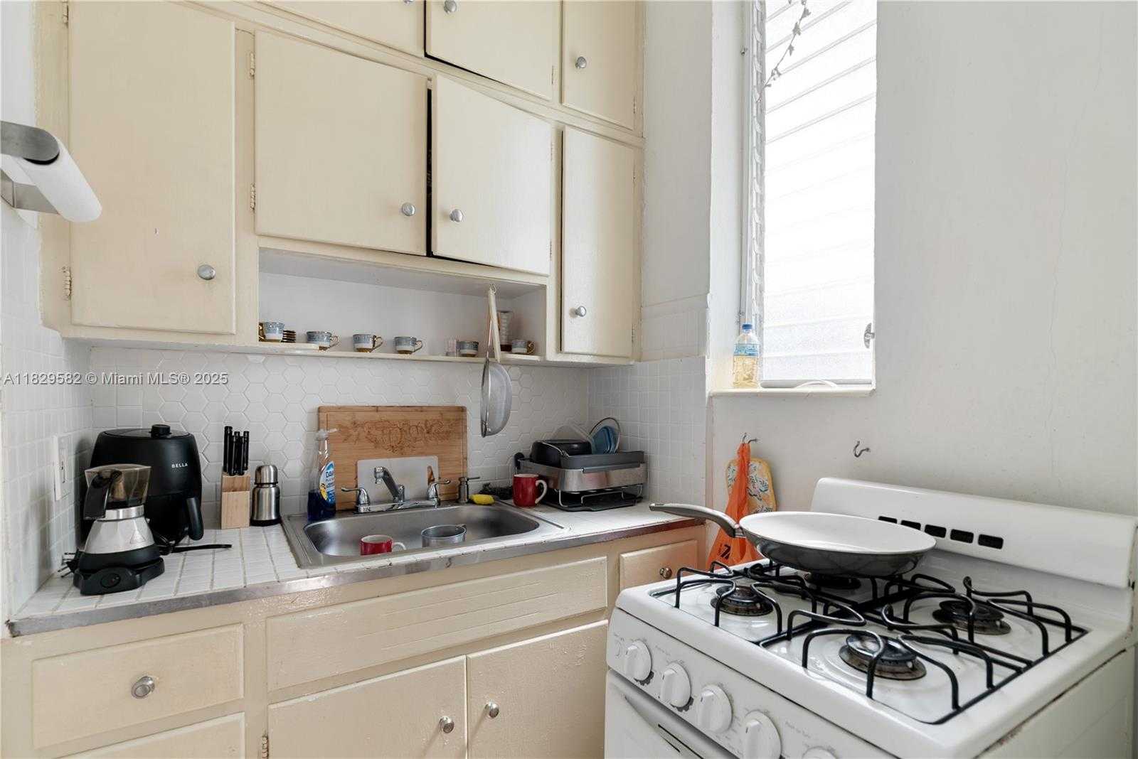 Small Image of 808 84TH ST, Miami Beach Number 15