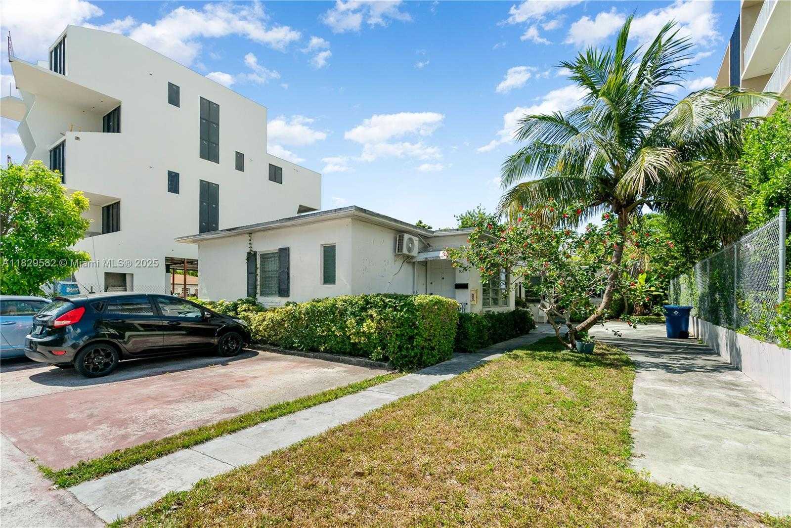 Small Image of 808 84TH ST, Miami Beach Number 2