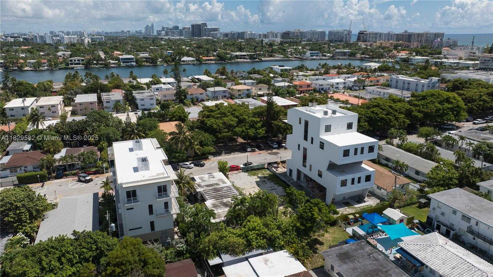 Small Image of 808 84TH ST, Miami Beach Number 43