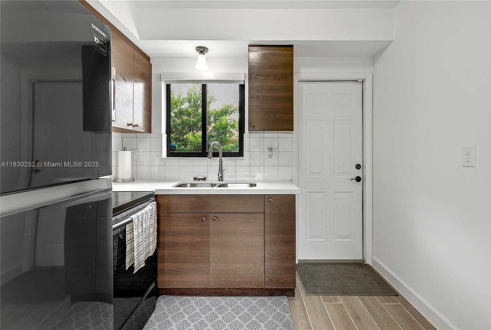 Small Image of 36 NORTH WEST 52ND ST, Miami Number 13