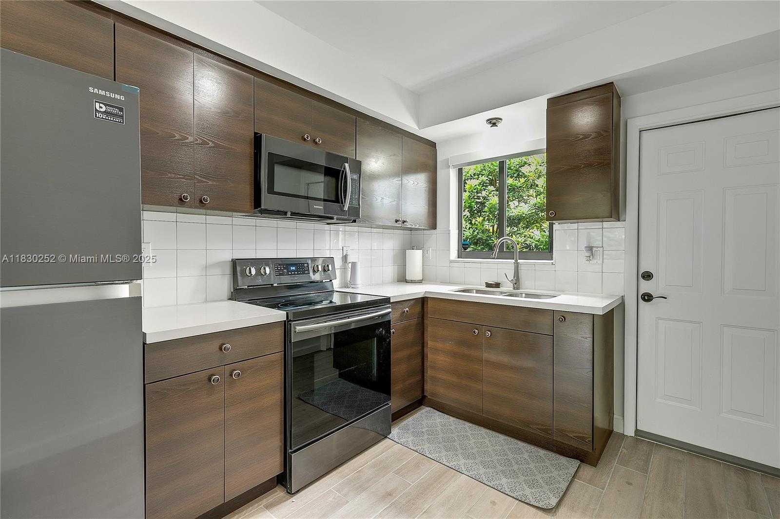 Small Image of 36 NORTH WEST 52ND ST, Miami Number 21