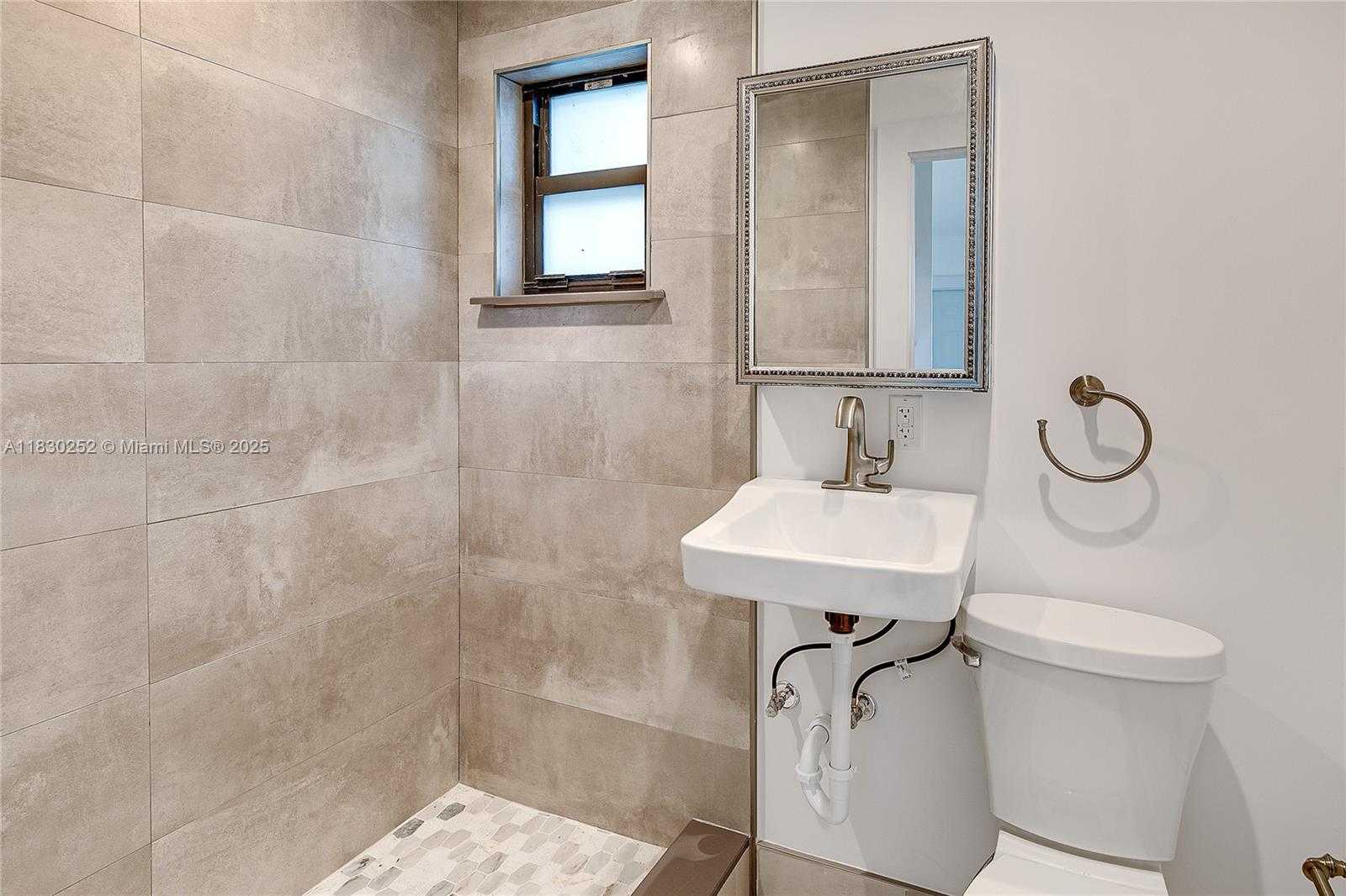 Small Image of 36 NORTH WEST 52ND ST, Miami Number 31