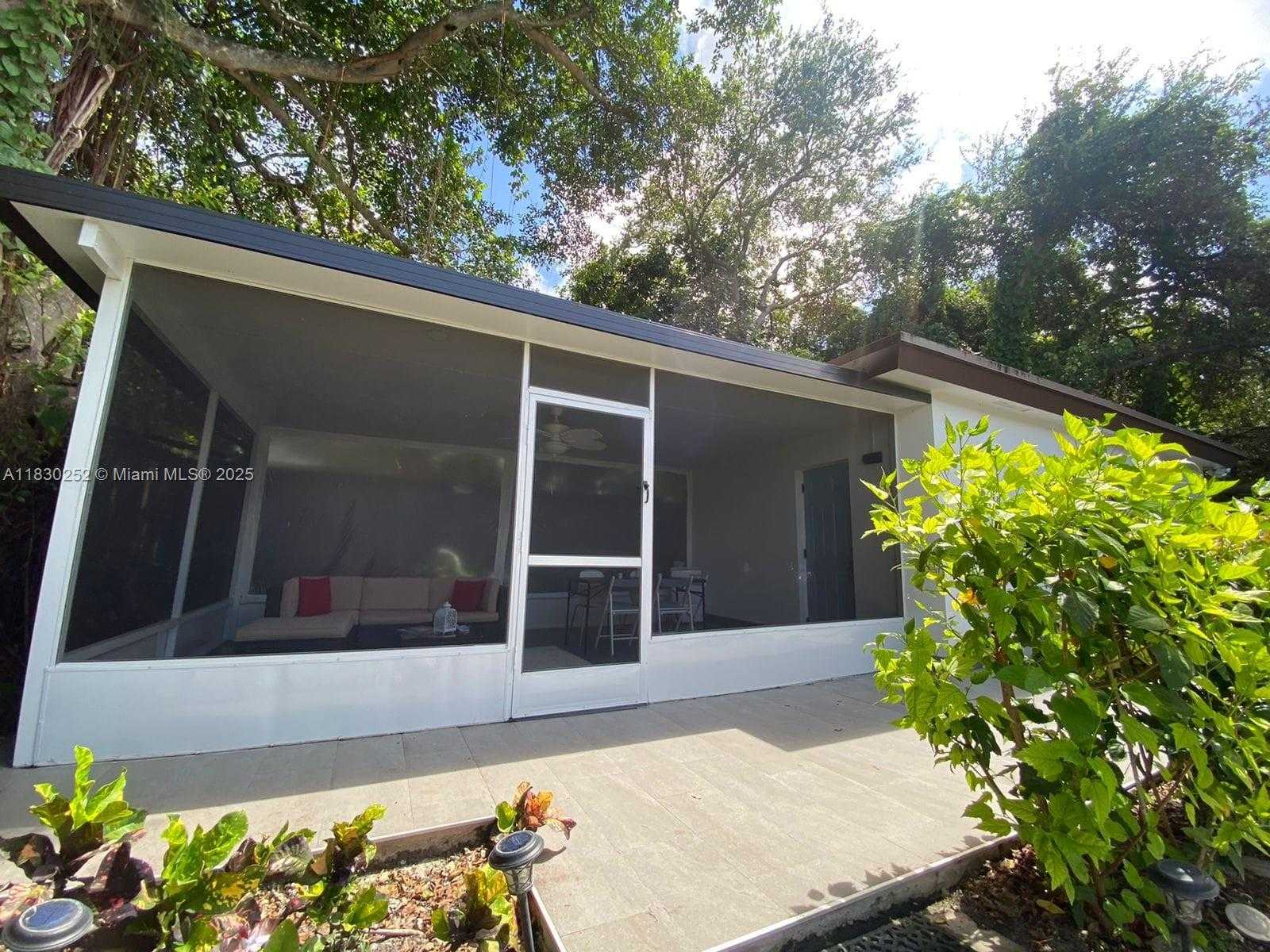 Small Image of 36 NORTH WEST 52ND ST, Miami Number 32