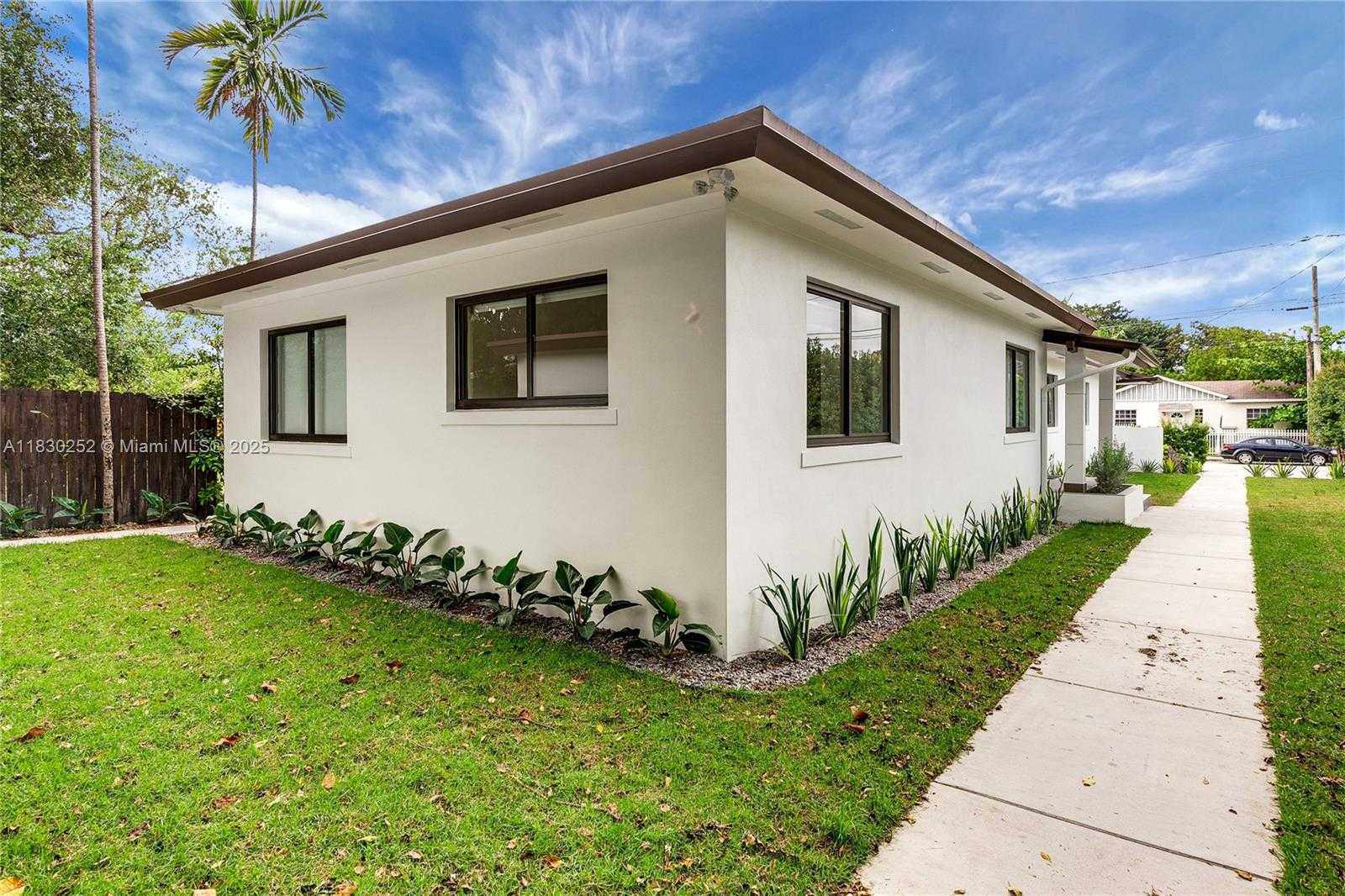 Small Image of 36 NORTH WEST 52ND ST, Miami Number 4