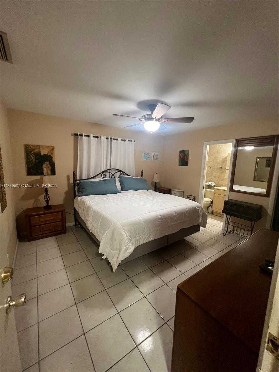 Small Image of 2815 SOUTH WEST 36TH AVE, Miami Number 19