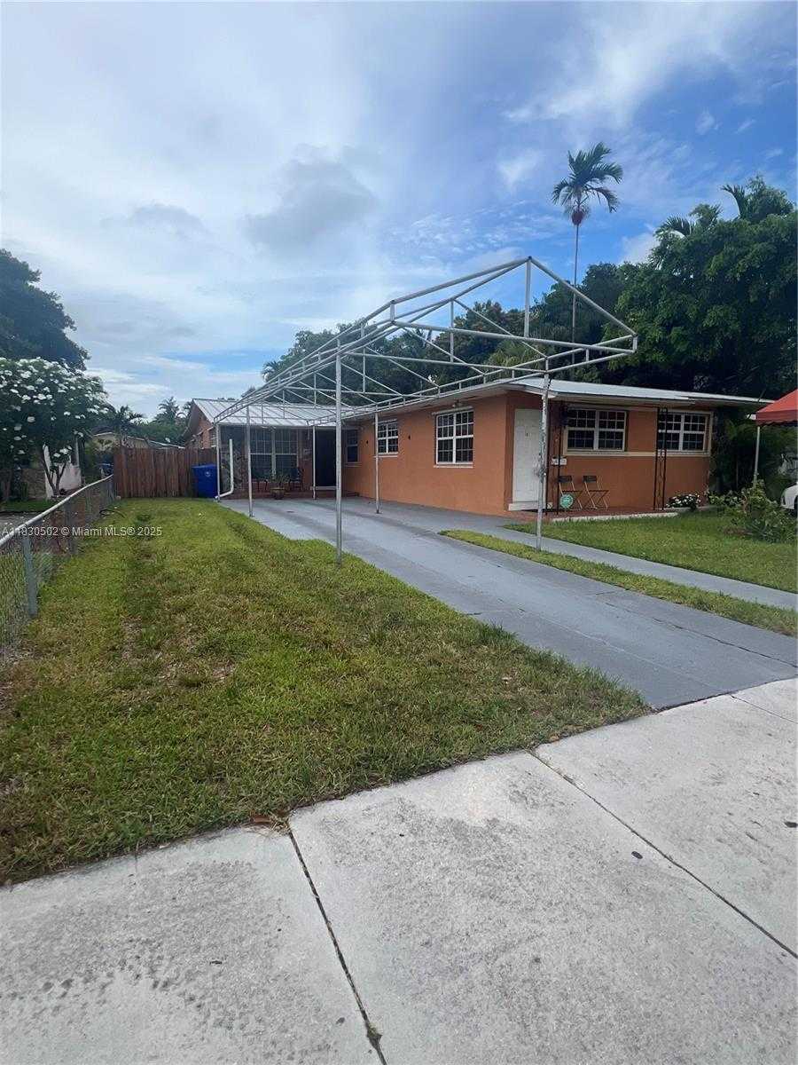 Small Image of 2815 SOUTH WEST 36TH AVE, Miami Number 2