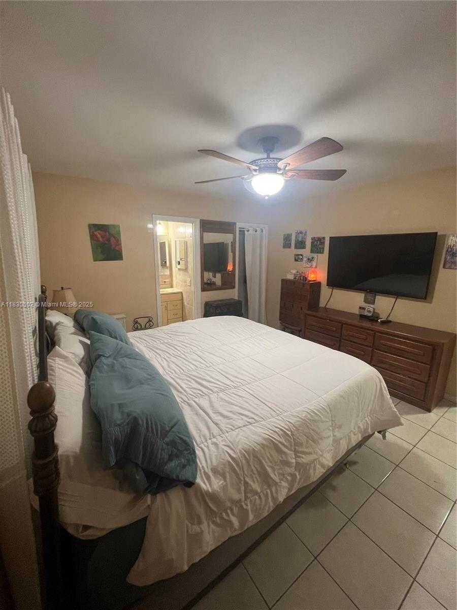 Small Image of 2815 SOUTH WEST 36TH AVE, Miami Number 20