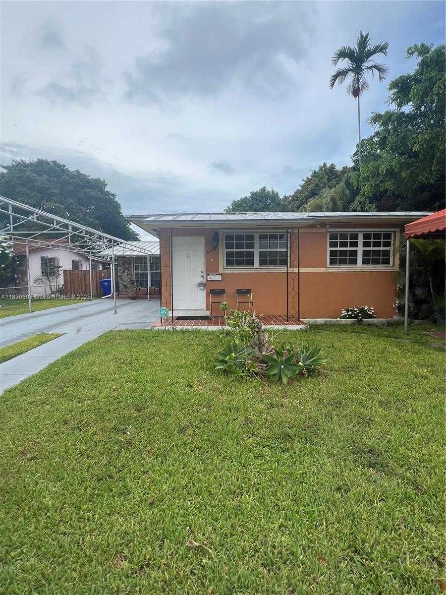 Small Image of 2815 SOUTH WEST 36TH AVE, Miami Number 3