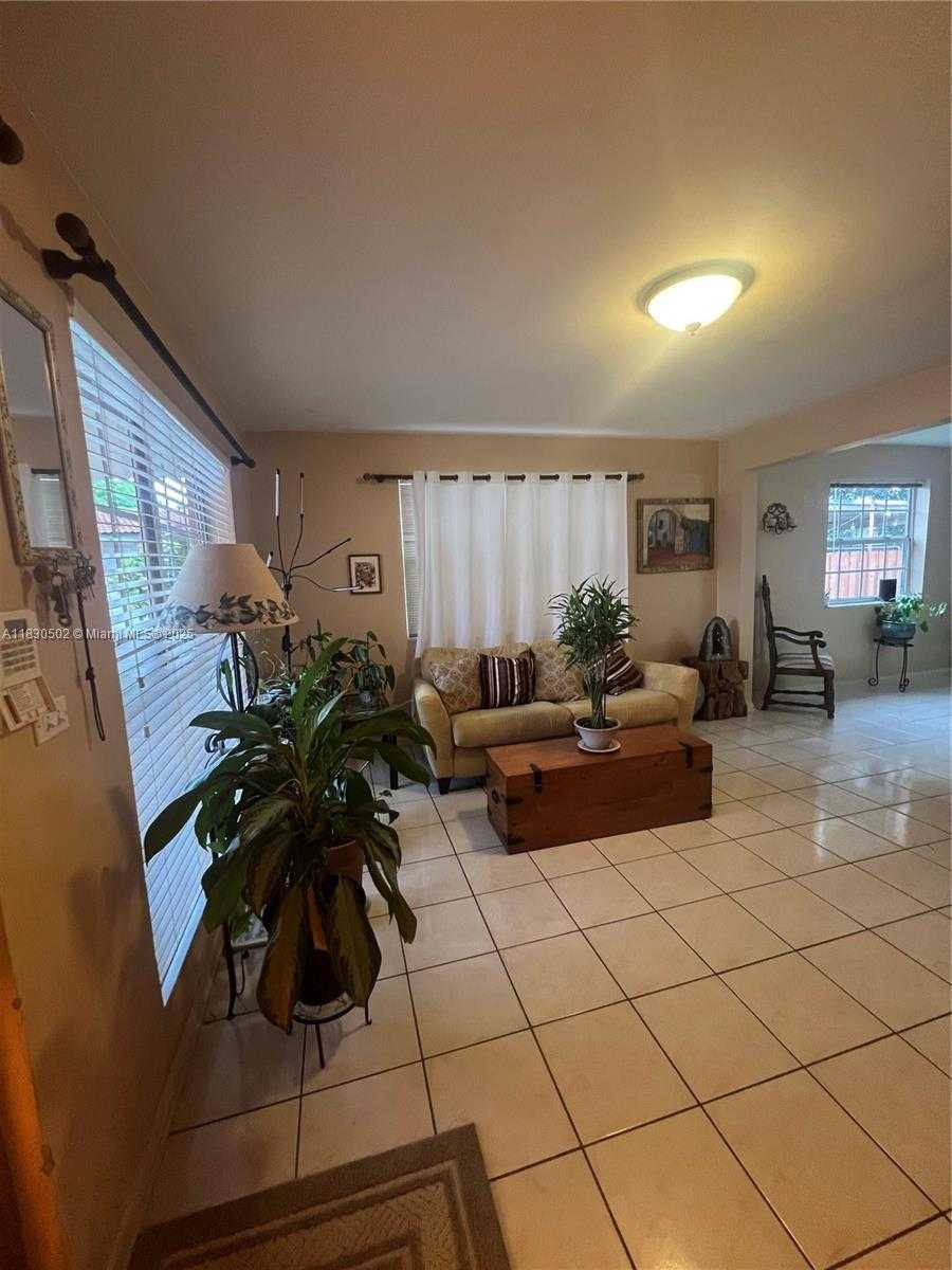 Small Image of 2815 SOUTH WEST 36TH AVE, Miami Number 5