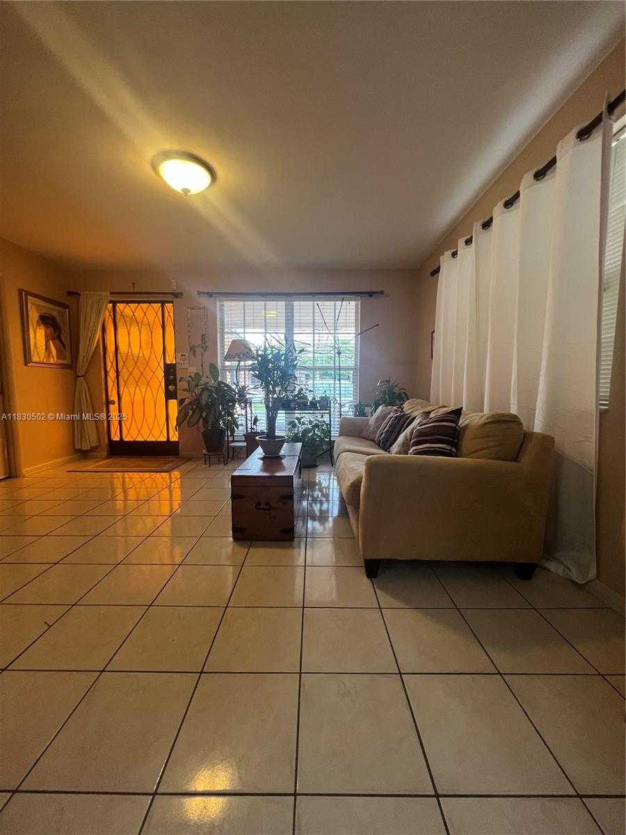 Small Image of 2815 SOUTH WEST 36TH AVE, Miami Number 6