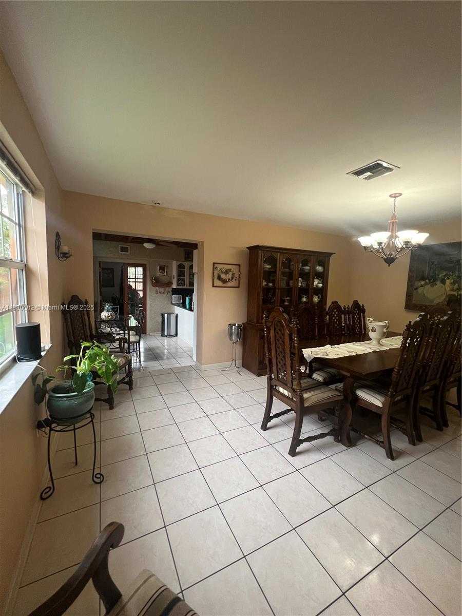 Small Image of 2815 SOUTH WEST 36TH AVE, Miami Number 8