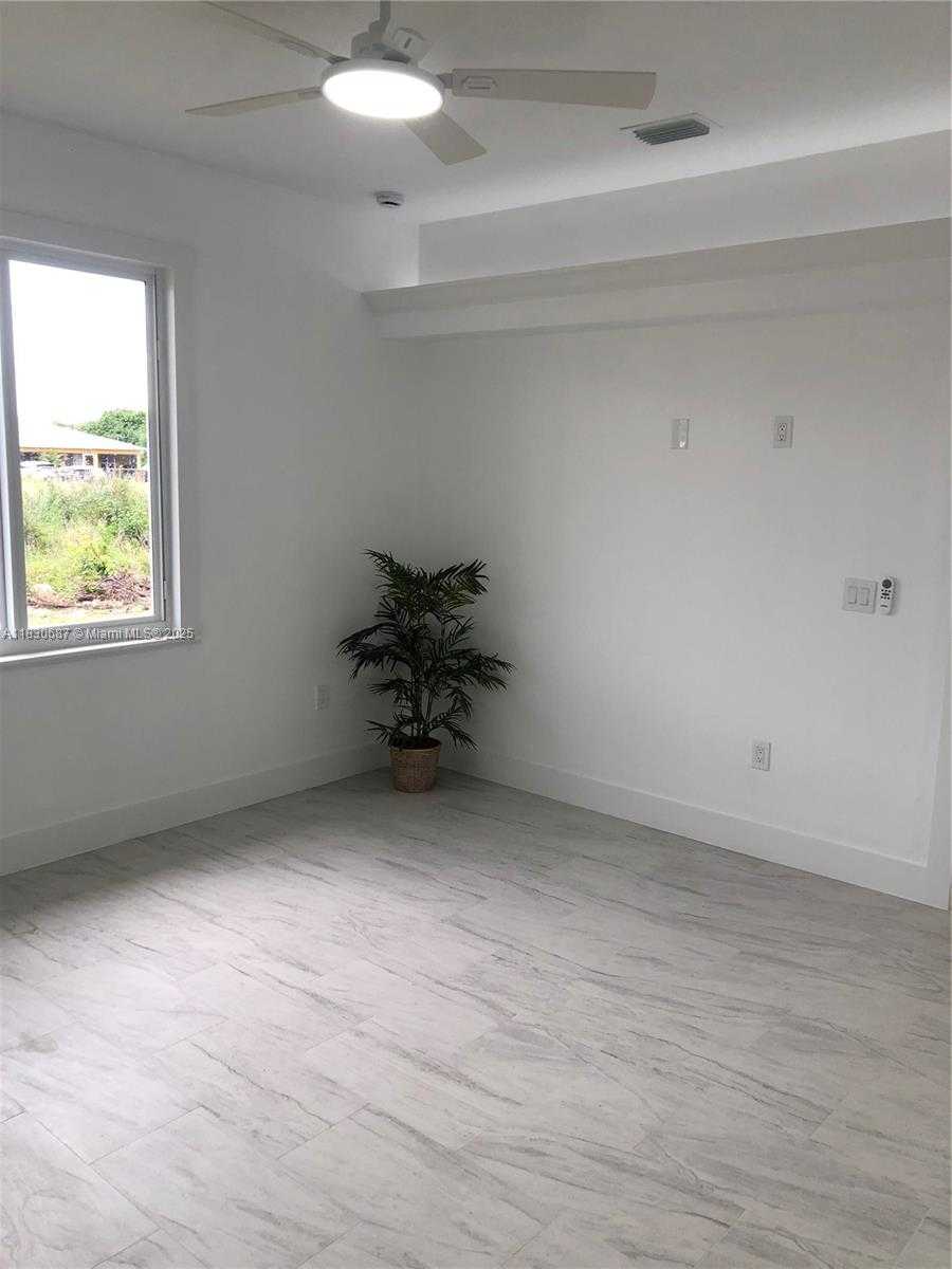 Small Image of 4568 GOLFVIEW BLVD #2, Lehigh Acres Number 8