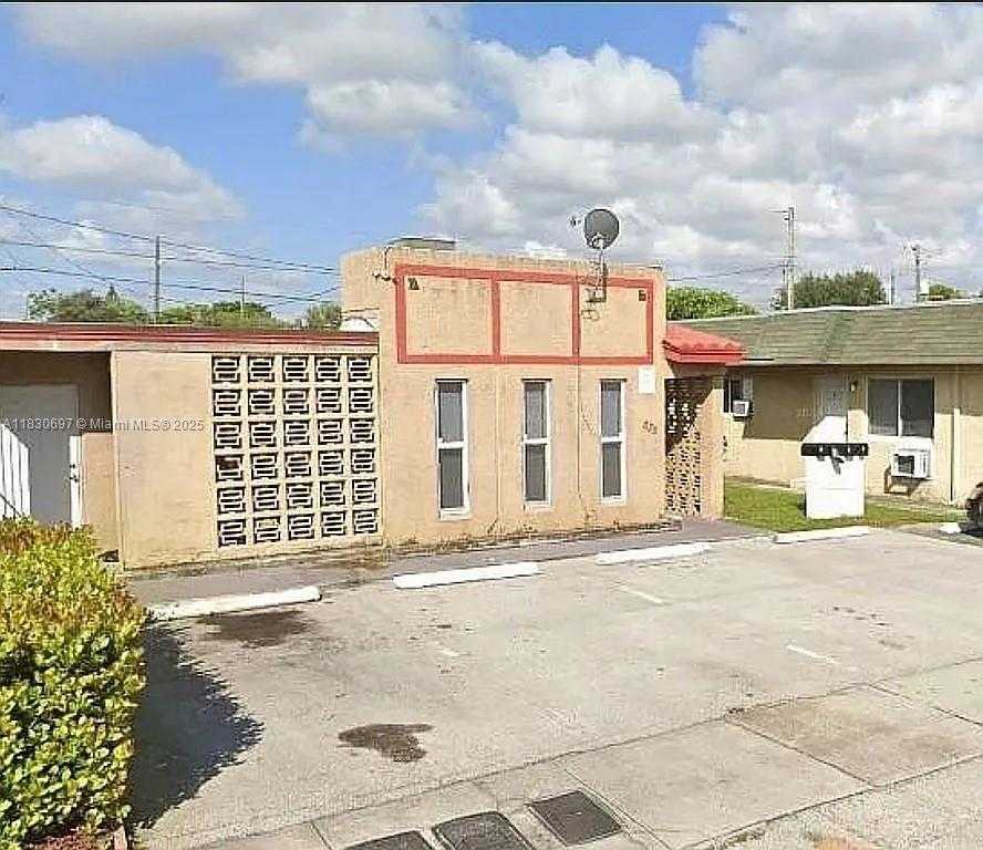 Small Image of 635 NORTH WEST 22ND RD #4, Fort Lauderdale Number 2