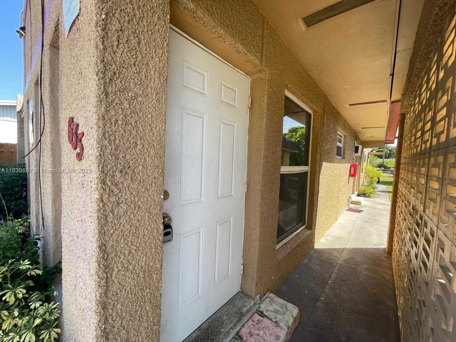 Small Image of 635 NORTH WEST 22ND RD #4, Fort Lauderdale Number 21