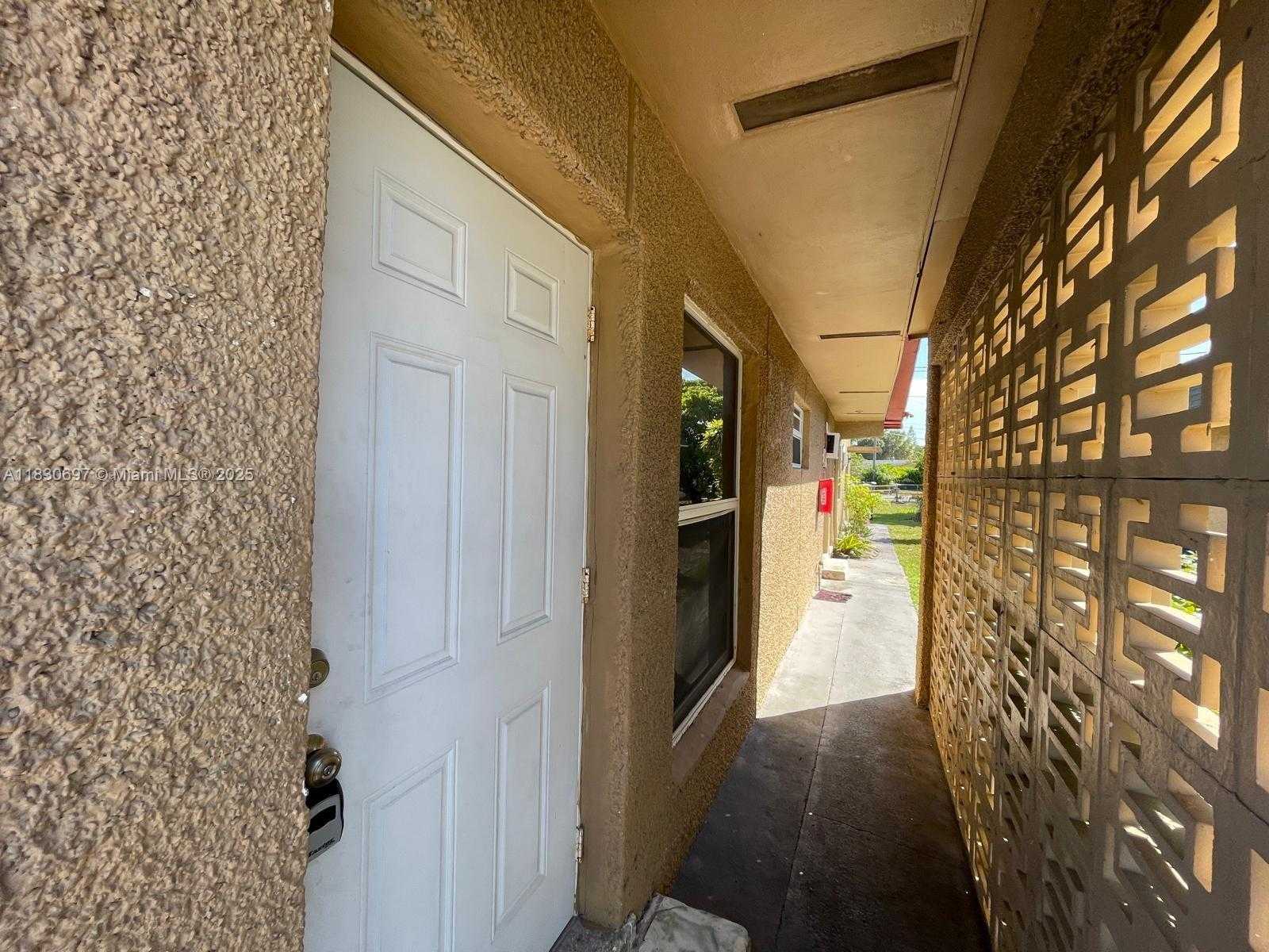 Small Image of 635 NORTH WEST 22ND RD #4, Fort Lauderdale Number 23