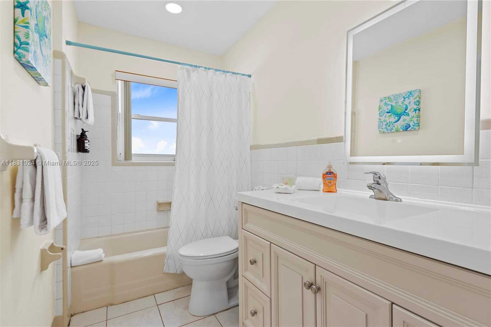 Small Image of 1761 NORTH EAST 55TH ST #3, Fort Lauderdale Number 11