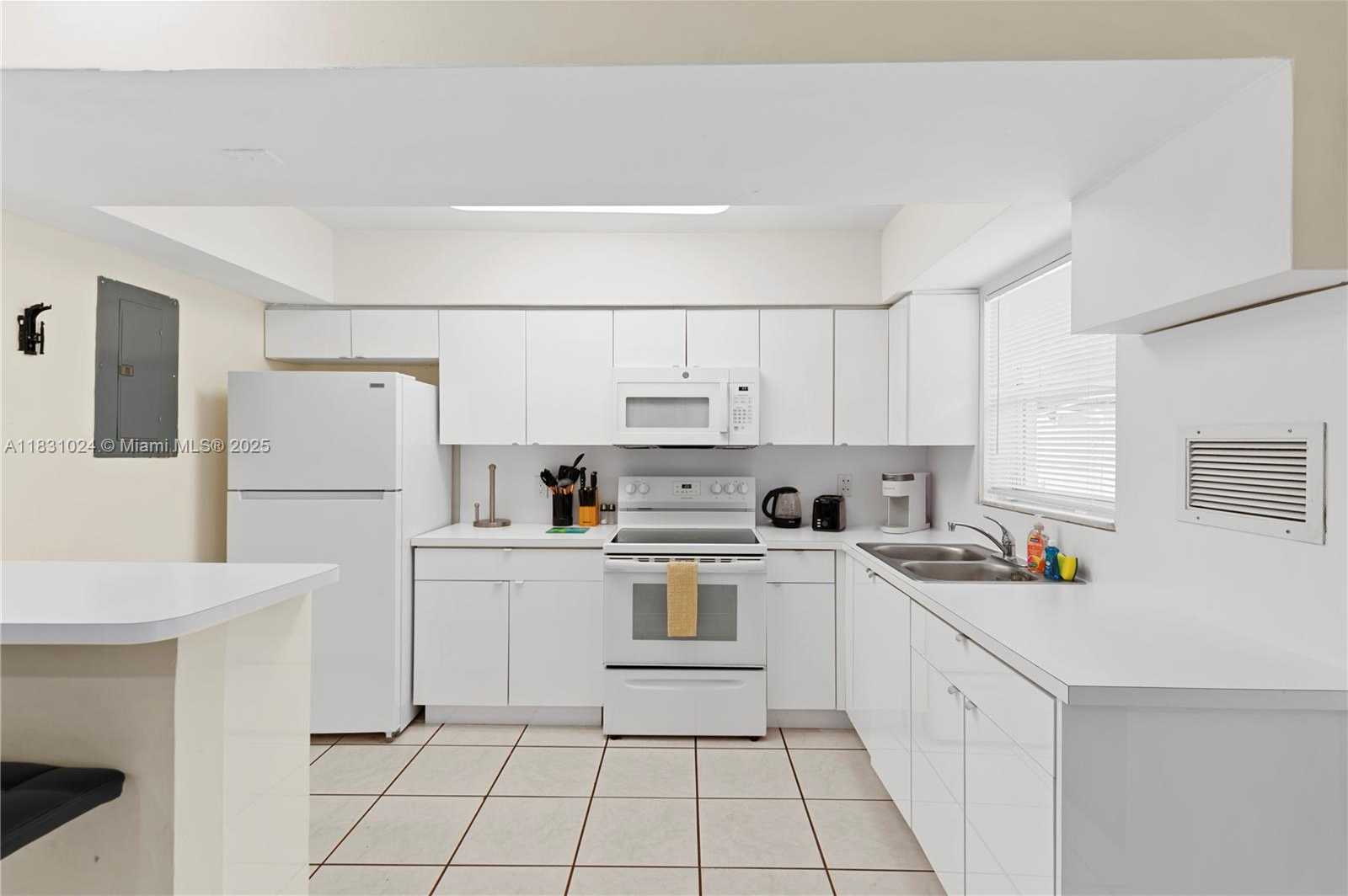 Small Image of 1761 NORTH EAST 55TH ST #3, Fort Lauderdale Number 24
