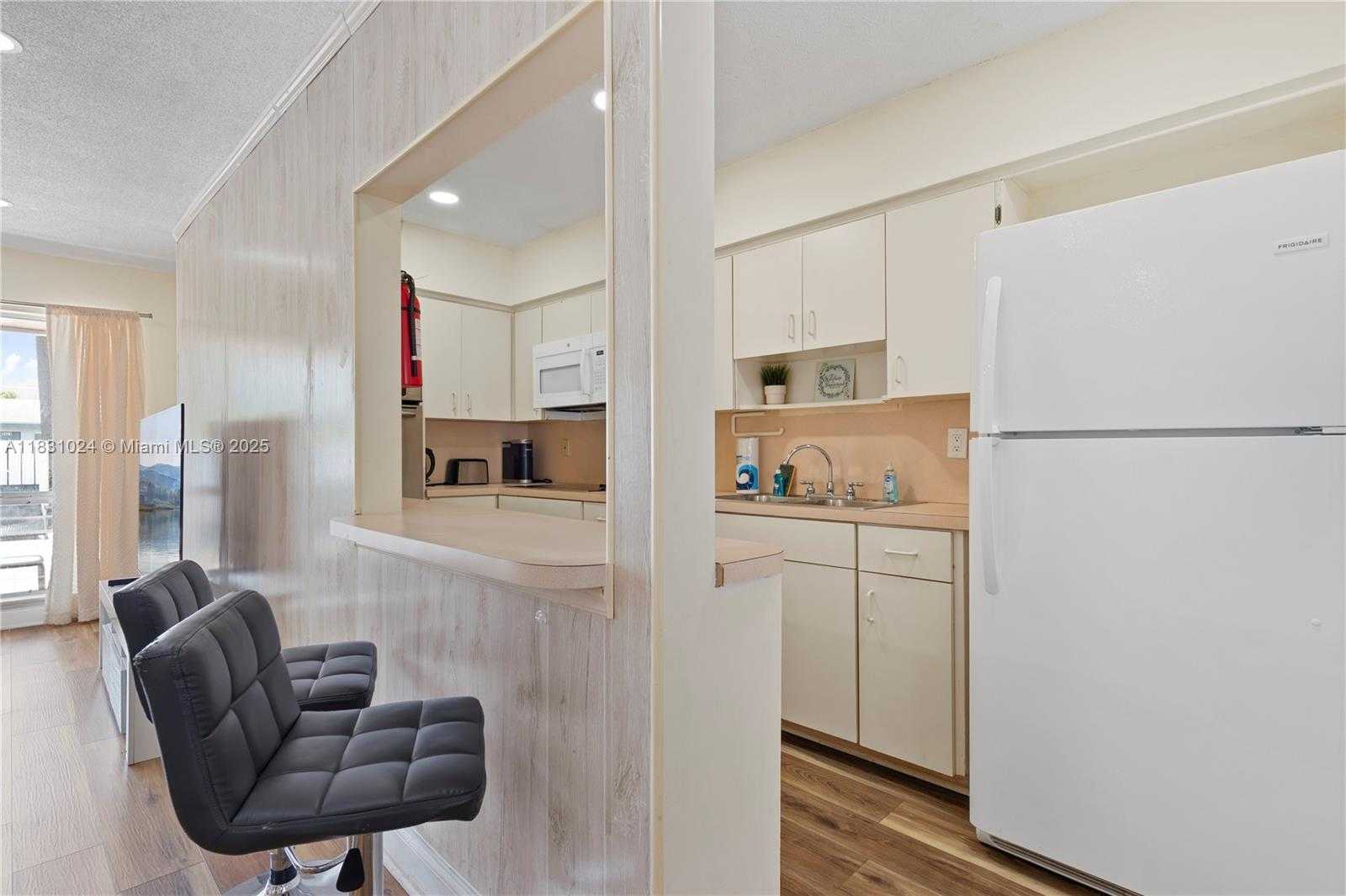 Small Image of 1761 NORTH EAST 55TH ST #3, Fort Lauderdale Number 32