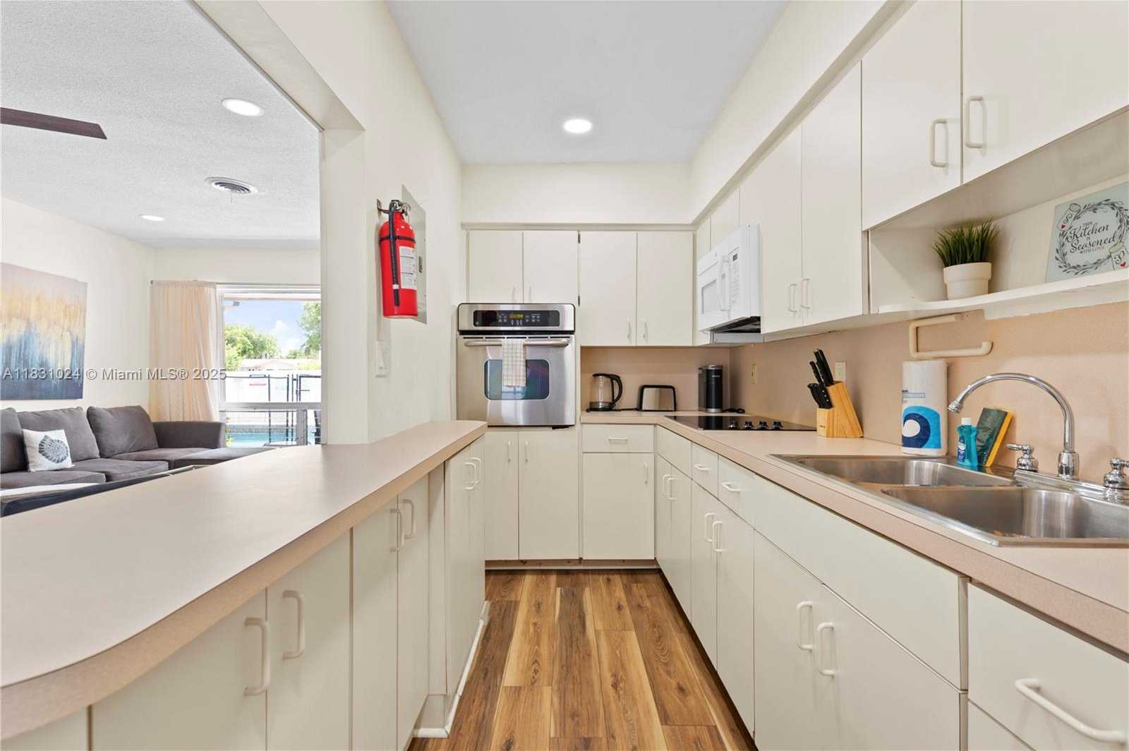 Small Image of 1761 NORTH EAST 55TH ST #3, Fort Lauderdale Number 33