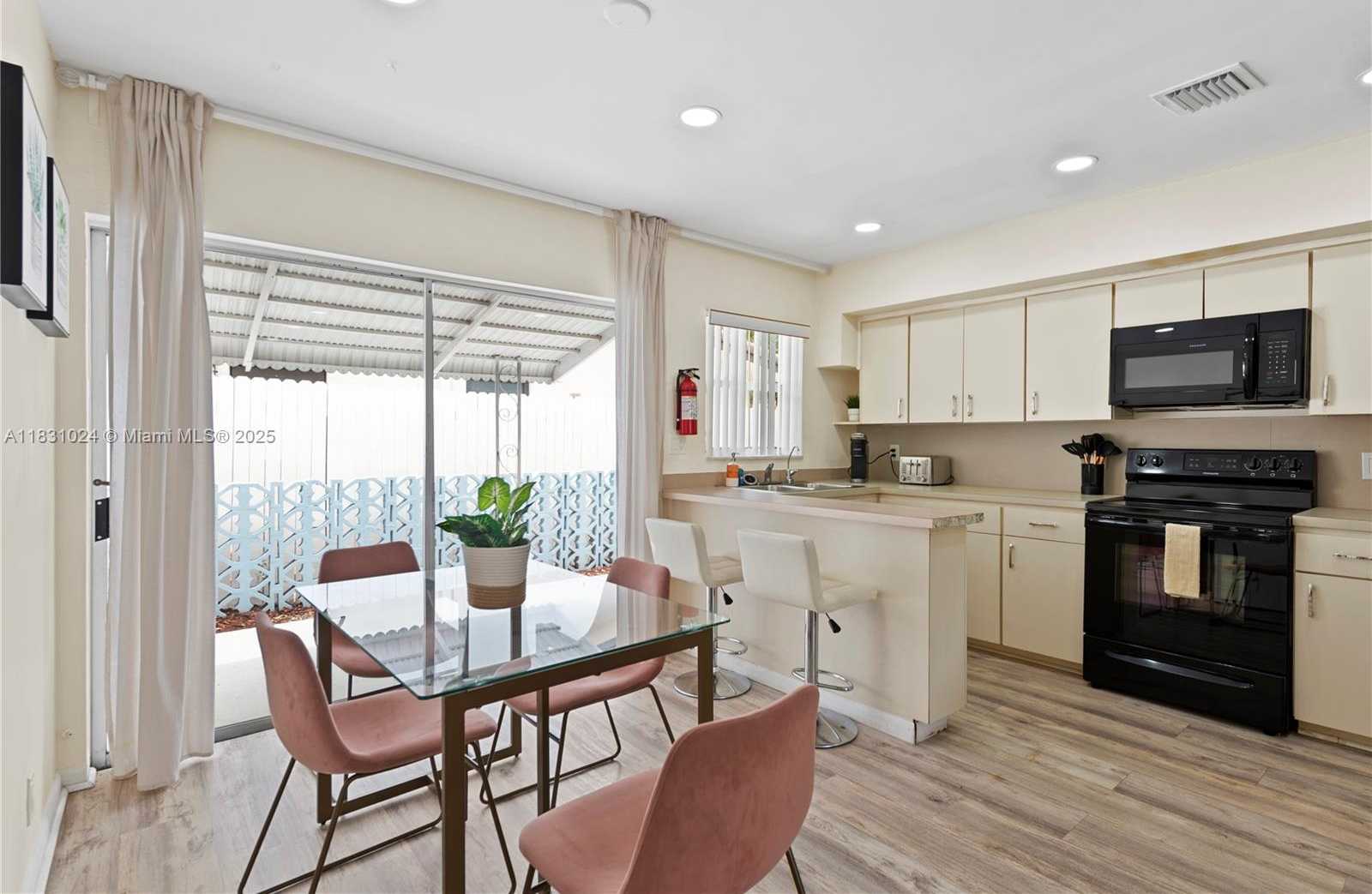 Small Image of 1761 NORTH EAST 55TH ST #3, Fort Lauderdale Number 8