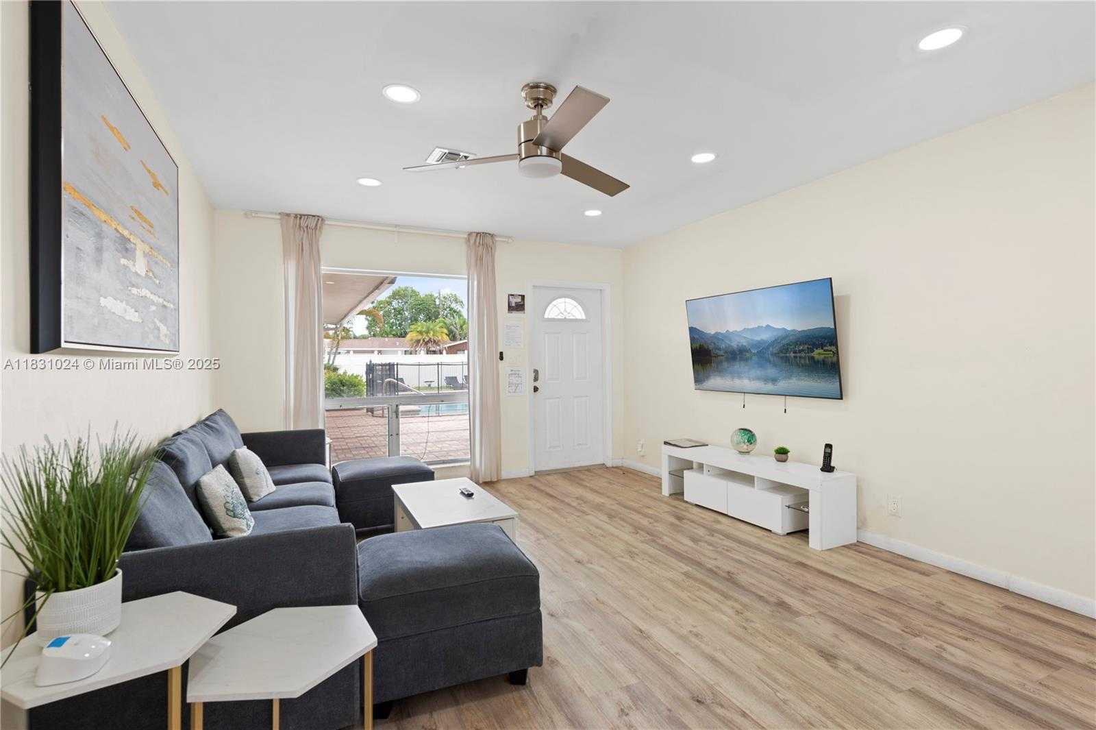 Small Image of 1761 NORTH EAST 55TH ST #3, Fort Lauderdale Number 9