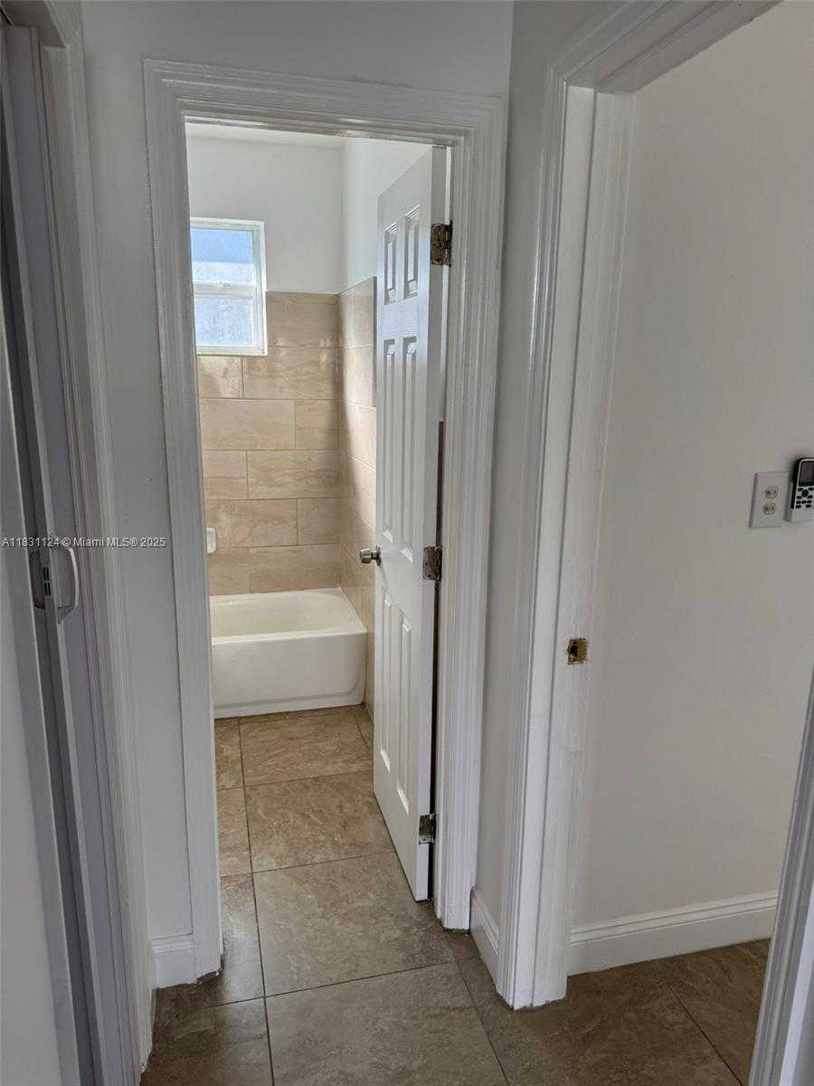Small Image of 630 NORTH WEST 15TH TER, Fort Lauderdale Number 11